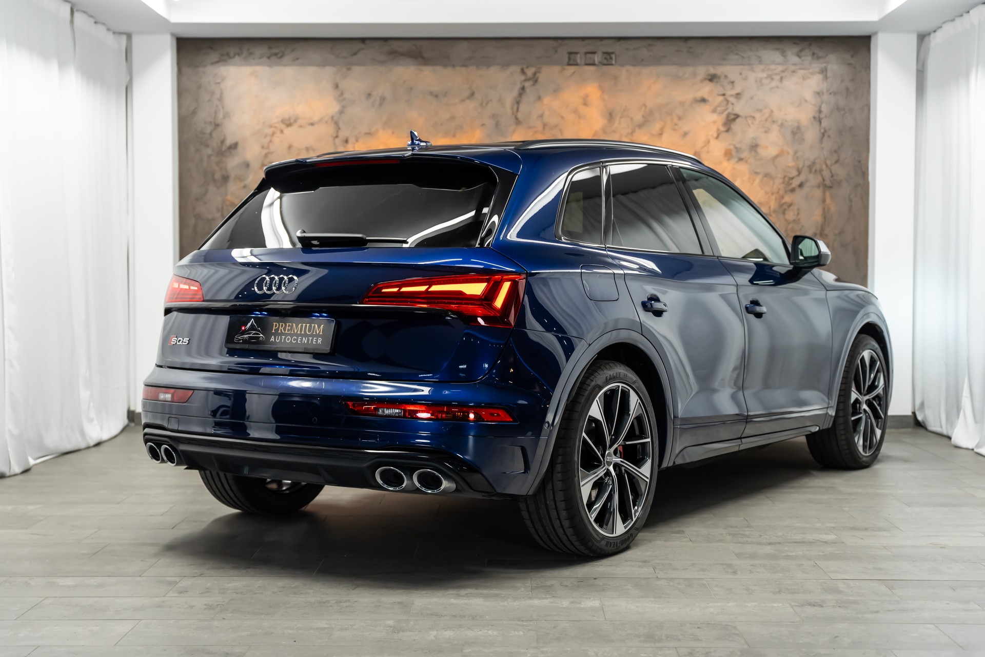 AUDI SQ5 TDI quattro tiptronic *Panorama*Fahrassist*B&O*AHK*-image-6