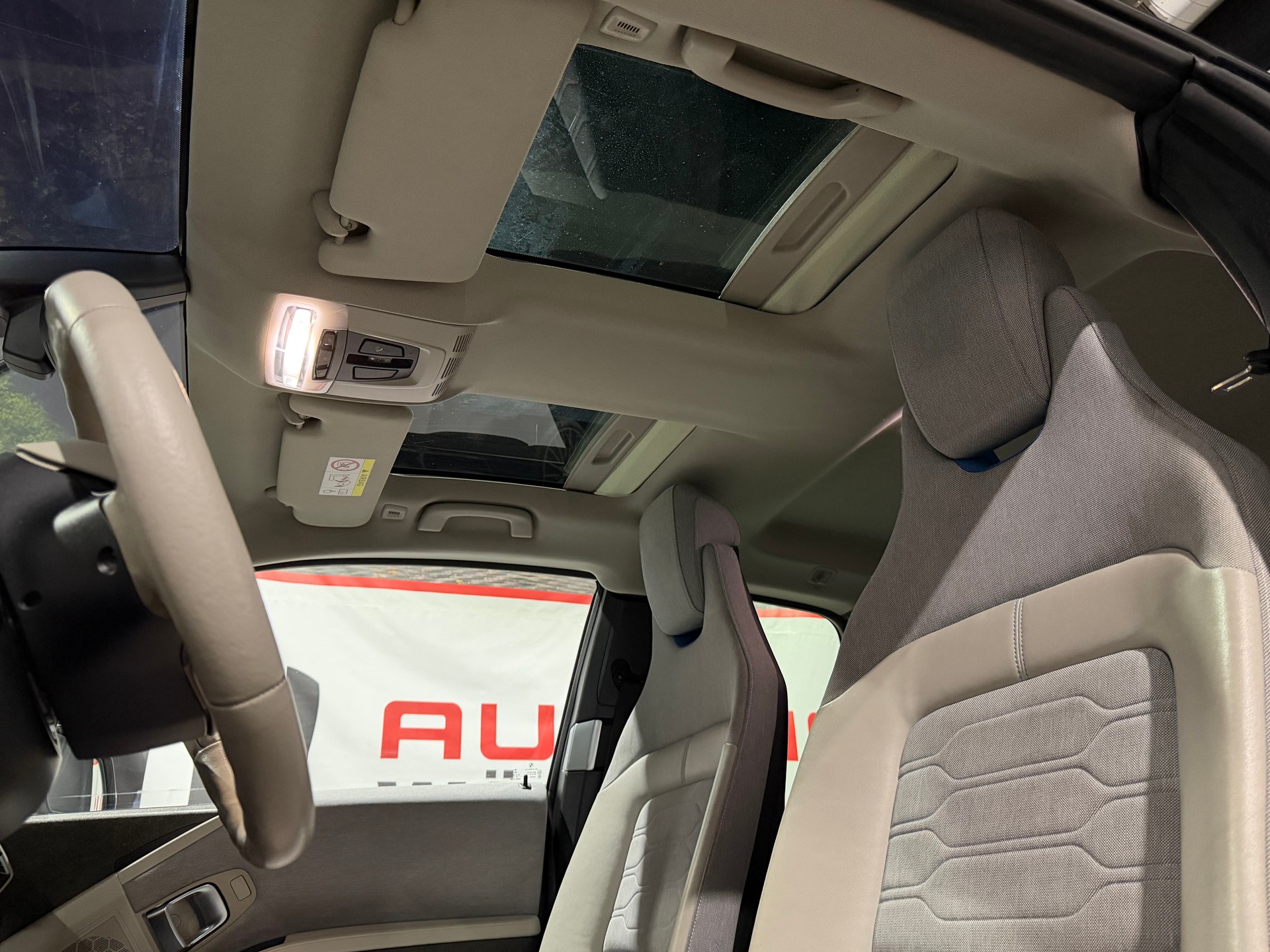 BMW i3 (60Ah)-image-13