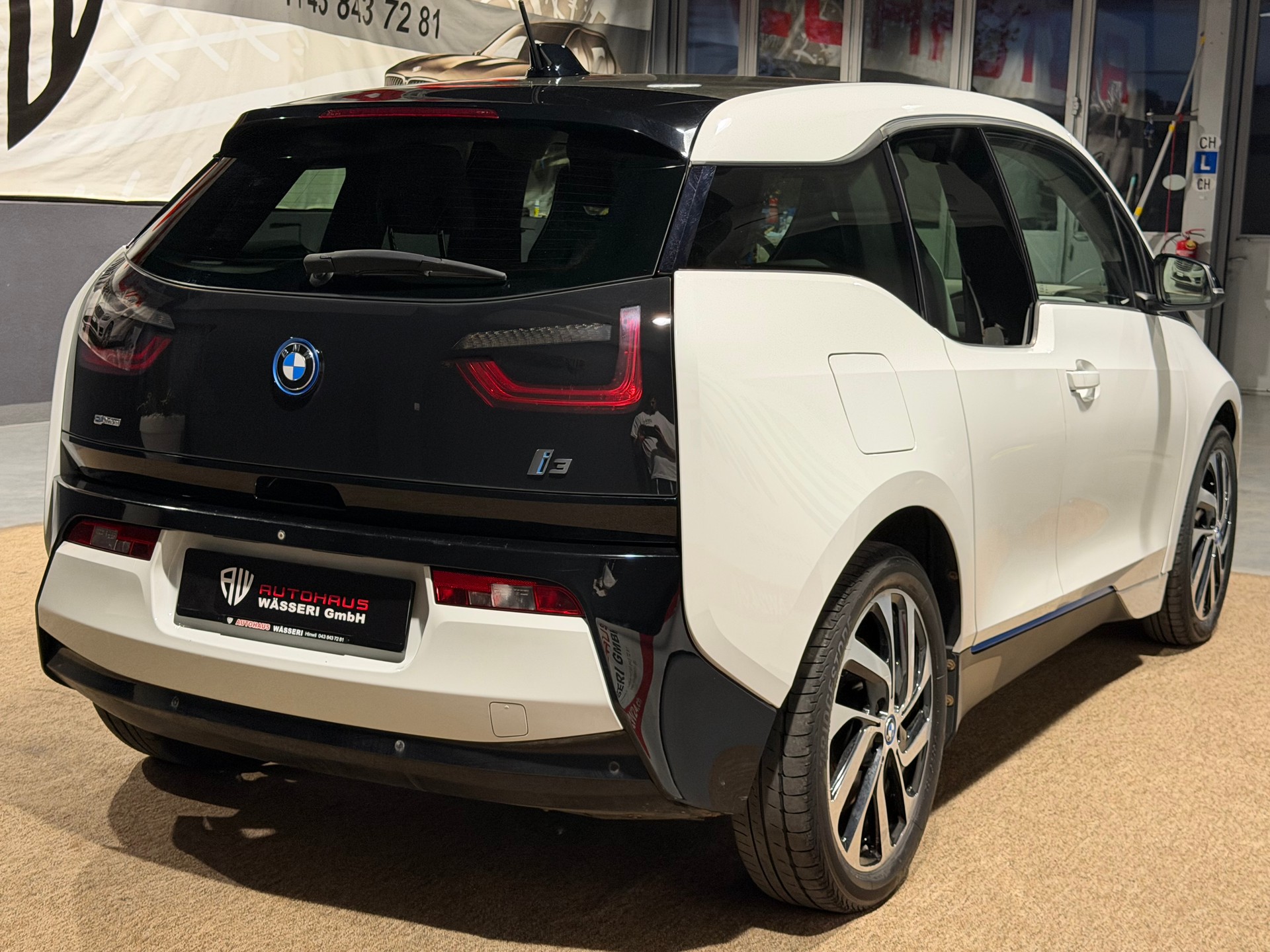 BMW i3 (60Ah)-image-2