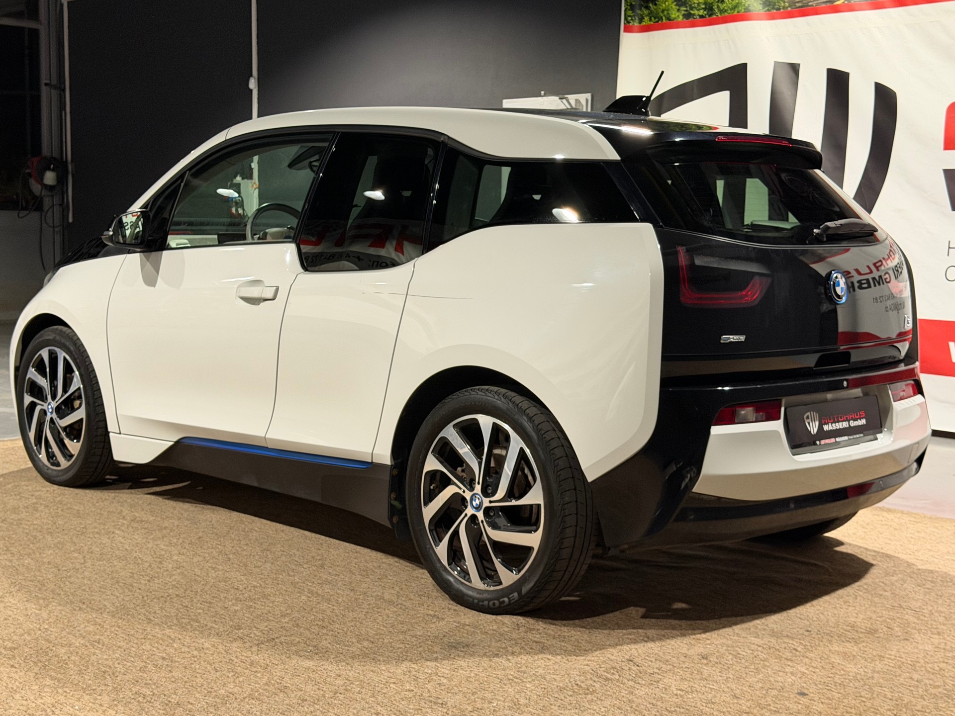 BMW i3 (60Ah)-image-4