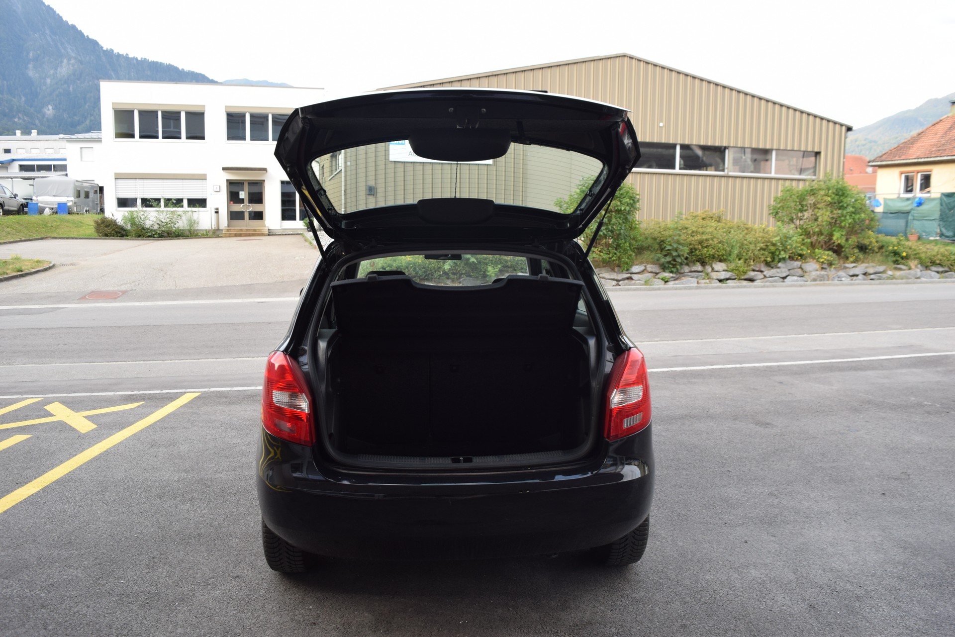 SKODA Fabia 1.2 Entry-image-6