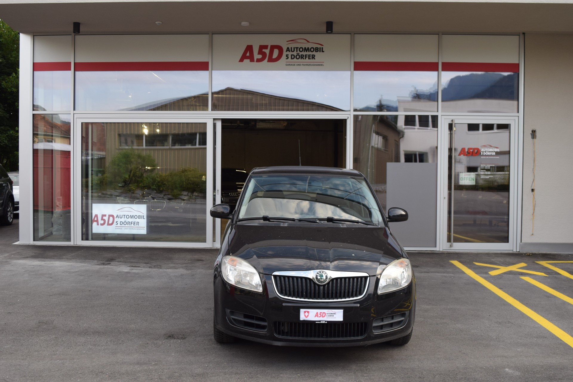 SKODA Fabia 1.2 Entry-image-0
