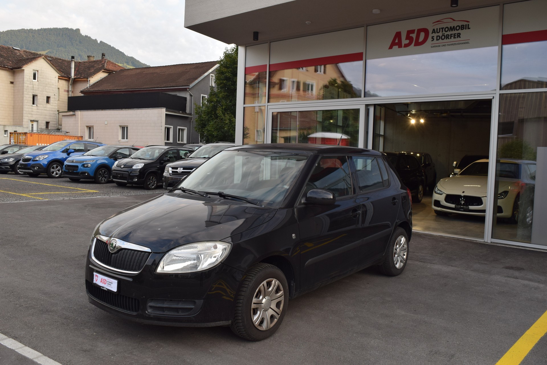 SKODA Fabia 1.2 Entry-image-2
