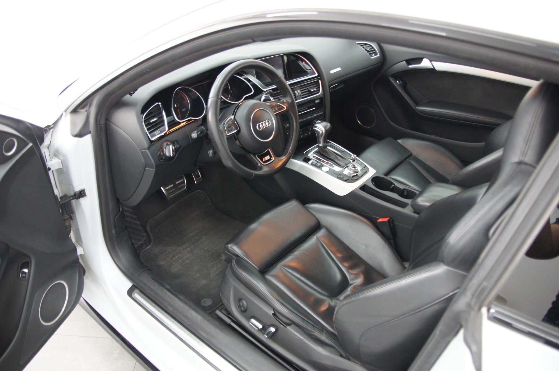 AUDI A5 Coupé 2.0 TDI quattro S-tronic-image-7