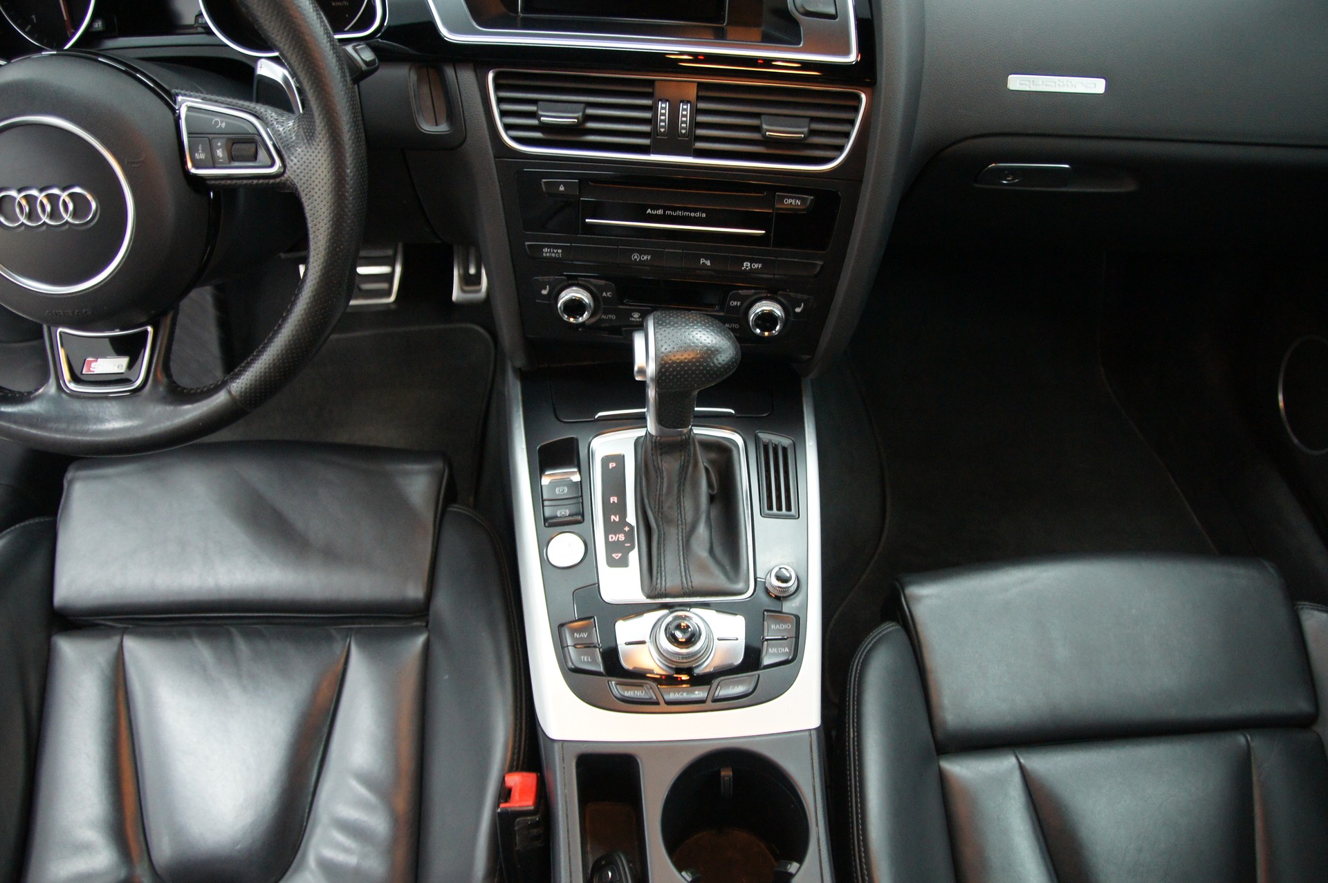 AUDI A5 Coupé 2.0 TDI quattro S-tronic-image-11