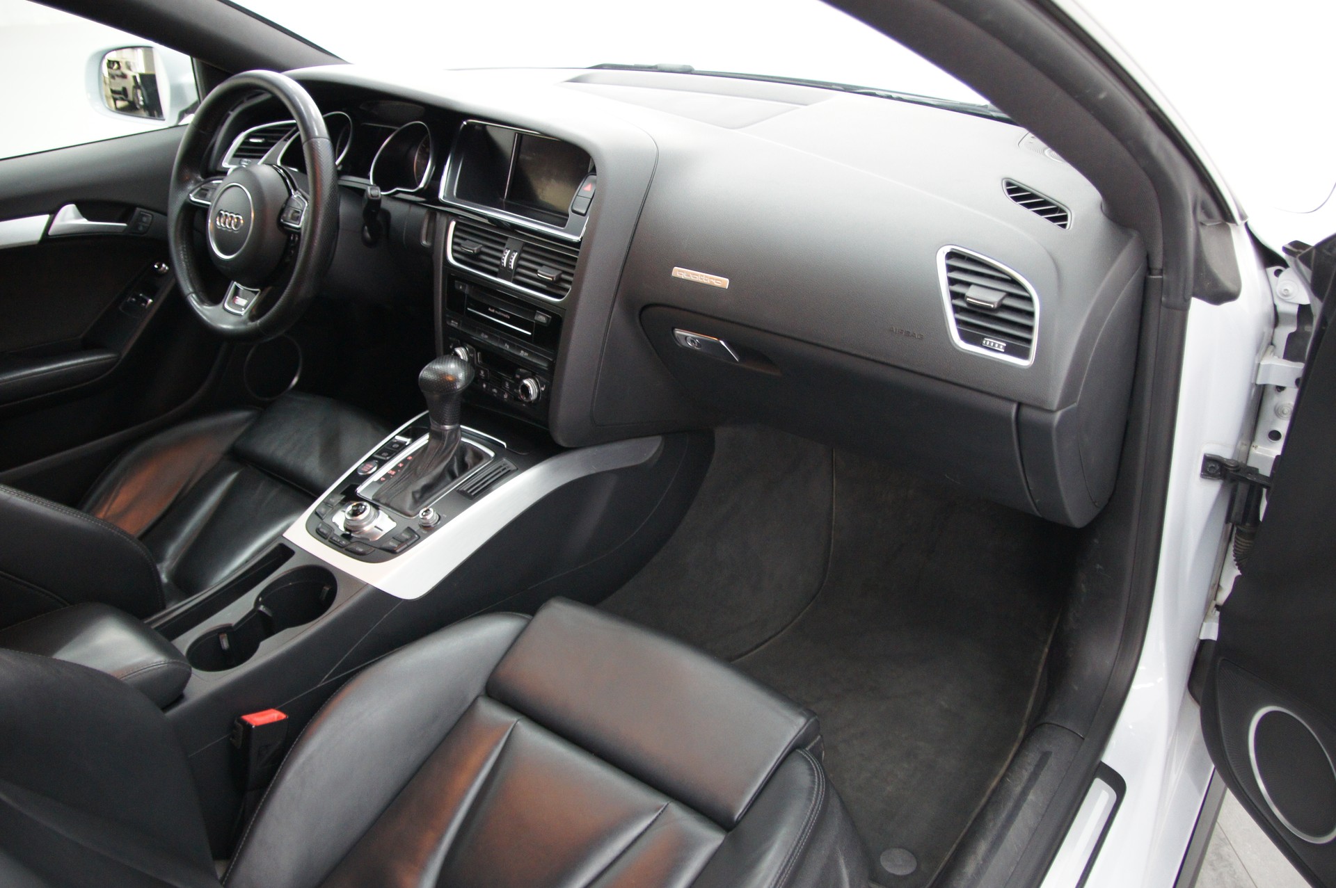 AUDI A5 Coupé 2.0 TDI quattro S-tronic-image-13