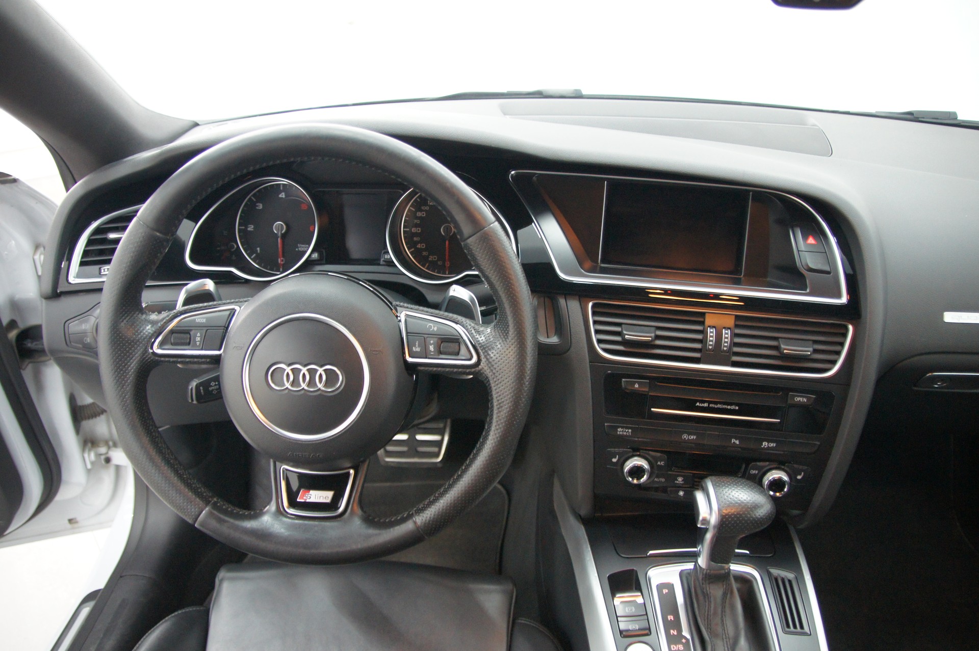 AUDI A5 Coupé 2.0 TDI quattro S-tronic-image-9
