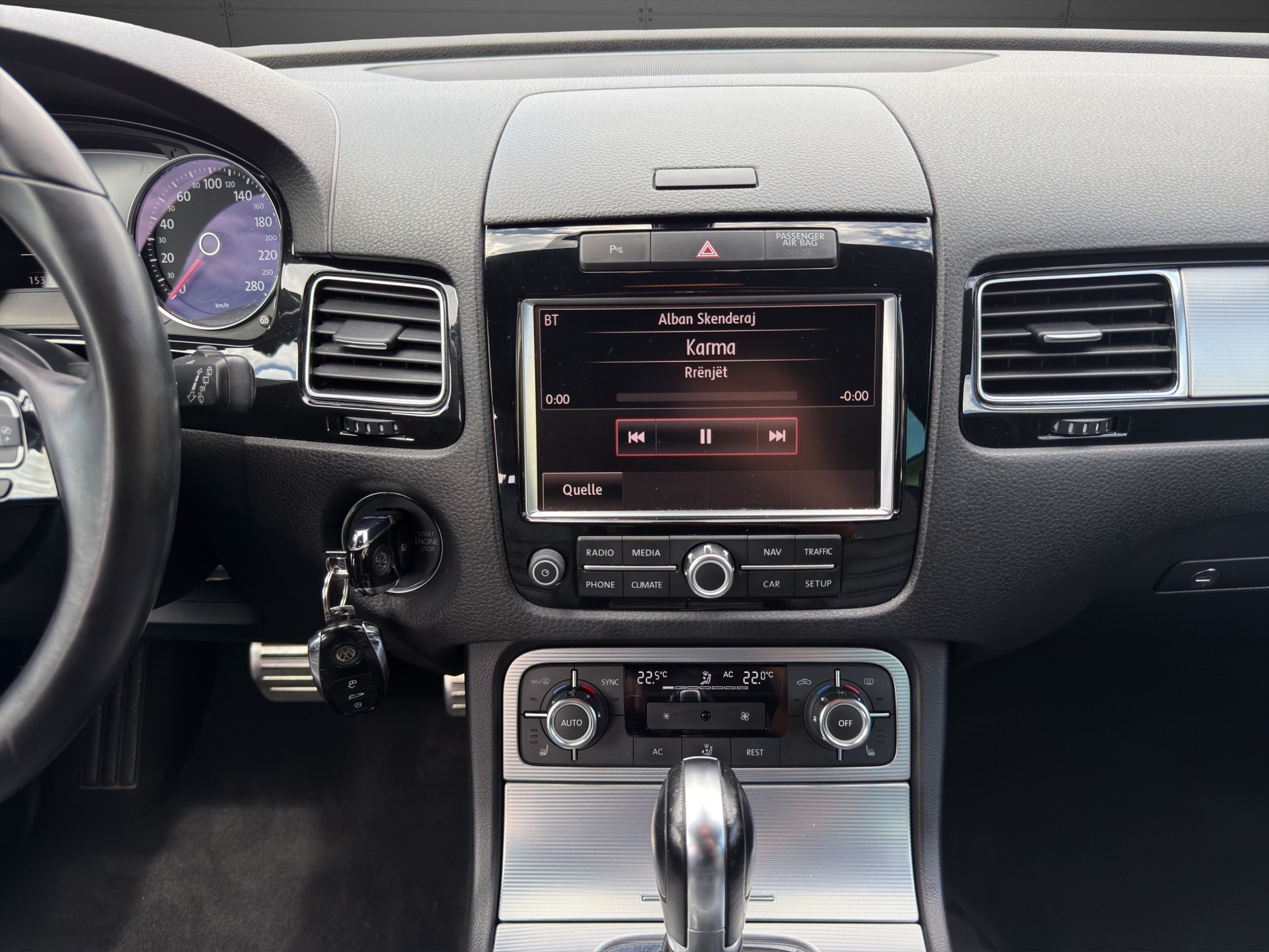 VW Touareg 3.0 TDI R-Line BlueMotion Technology Tiptronic-image-12