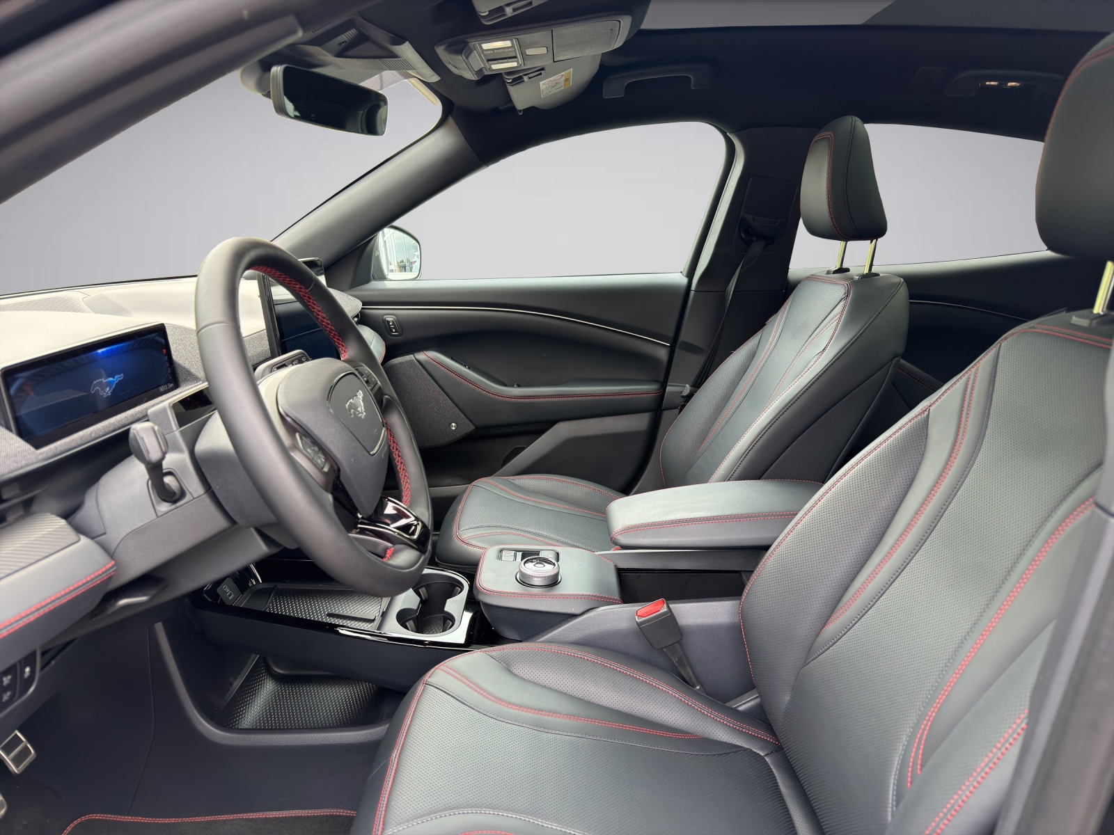 FORD Mustang Mach-E Premium AWD-image-8
