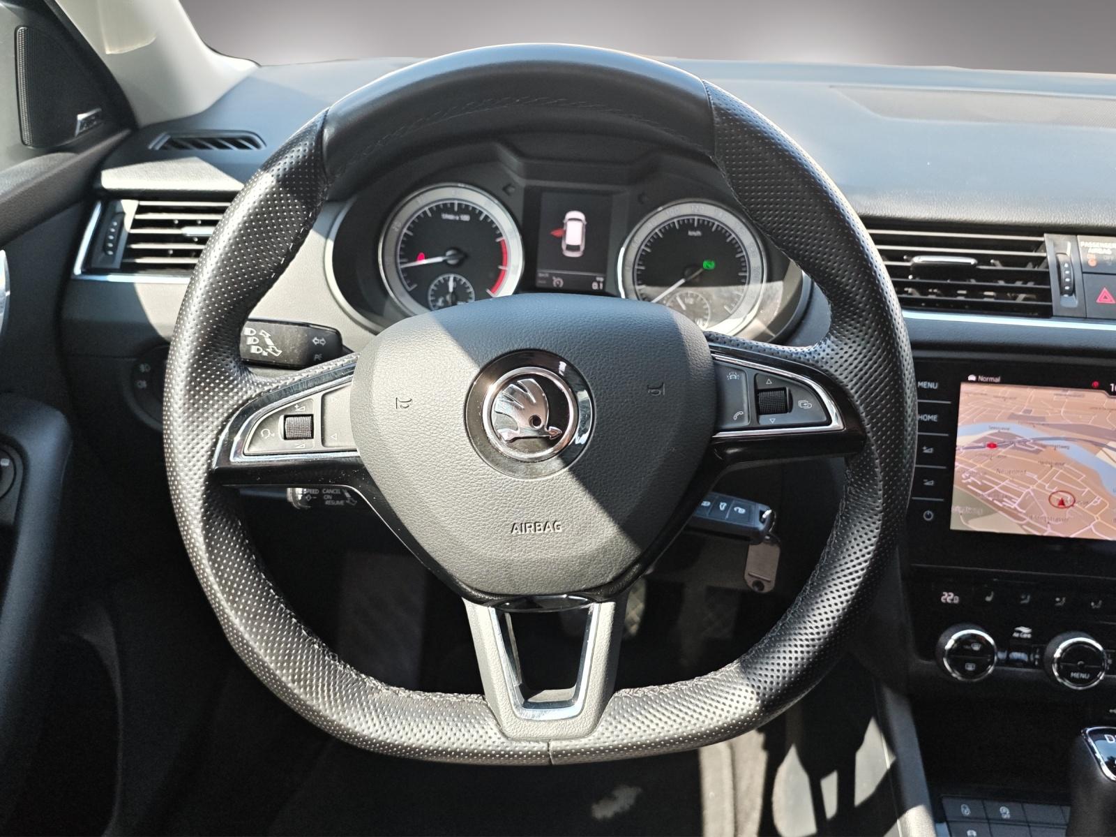 SKODA Octavia Combi 1.8 TSI Style 4x4 DSG-image-10
