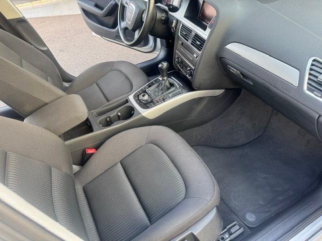 AUDI A4 Avant 2.0 TDI-image-5