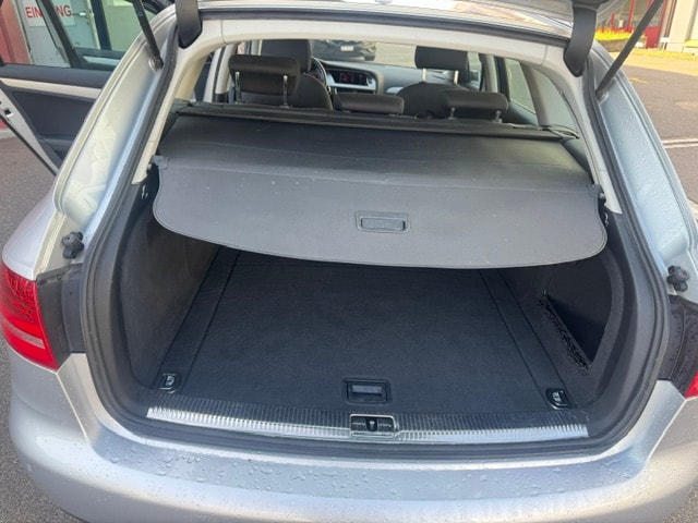 AUDI A4 Avant 2.0 TDI-image-4