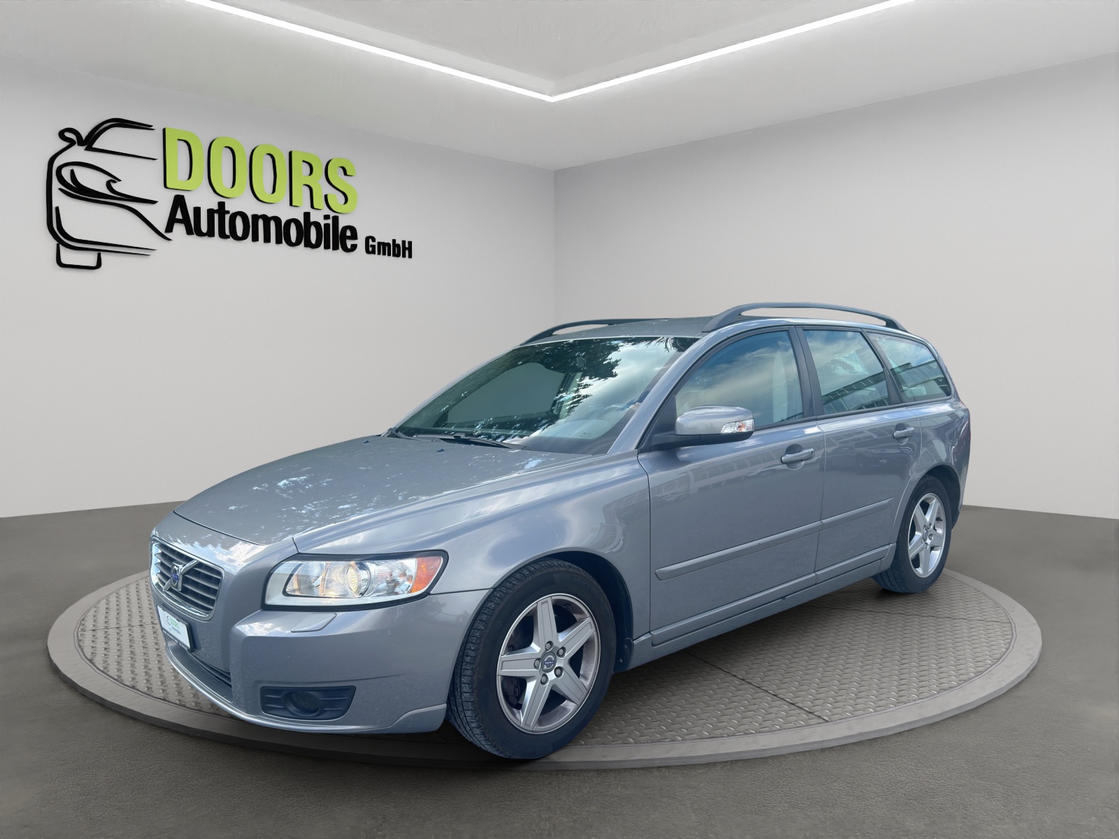 VOLVO V50 2.0D-image-2