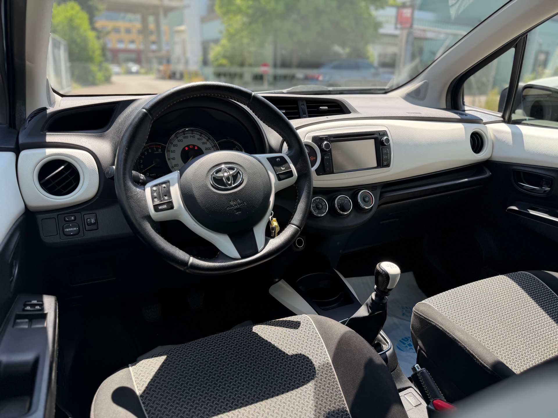 TOYOTA Yaris 1.33 Trend-image-11