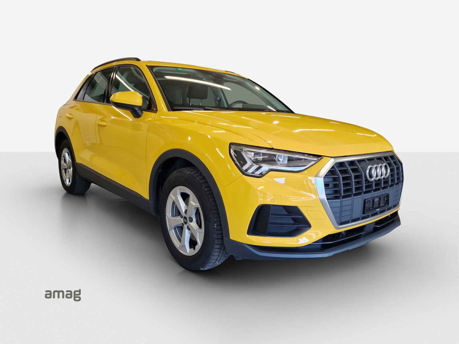 AUDI Q3 35 TFSI Attraction S-tronic-image-5