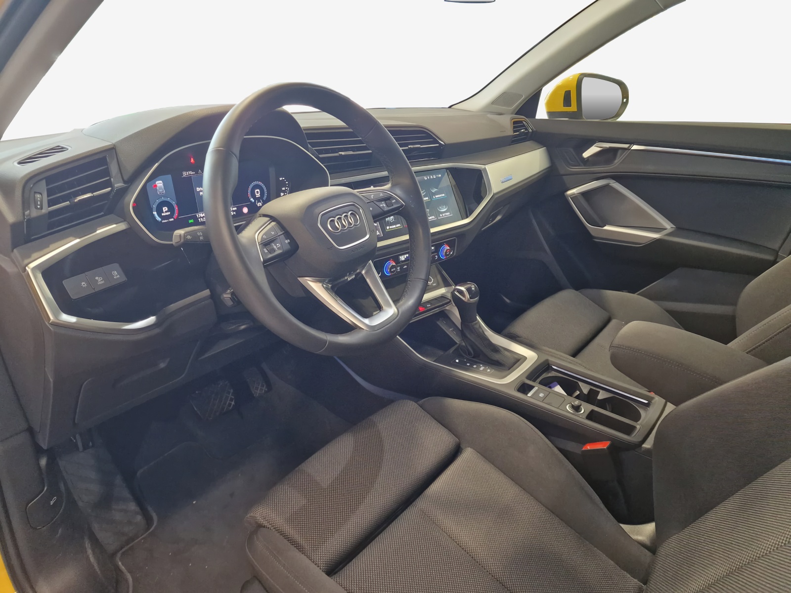 AUDI Q3 35 TFSI Attraction S-tronic-image-11