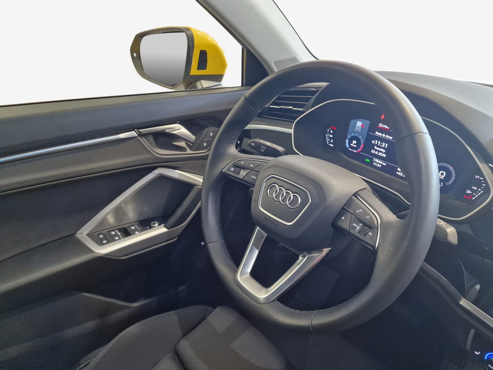 AUDI Q3 35 TFSI Attraction S-tronic-image-8