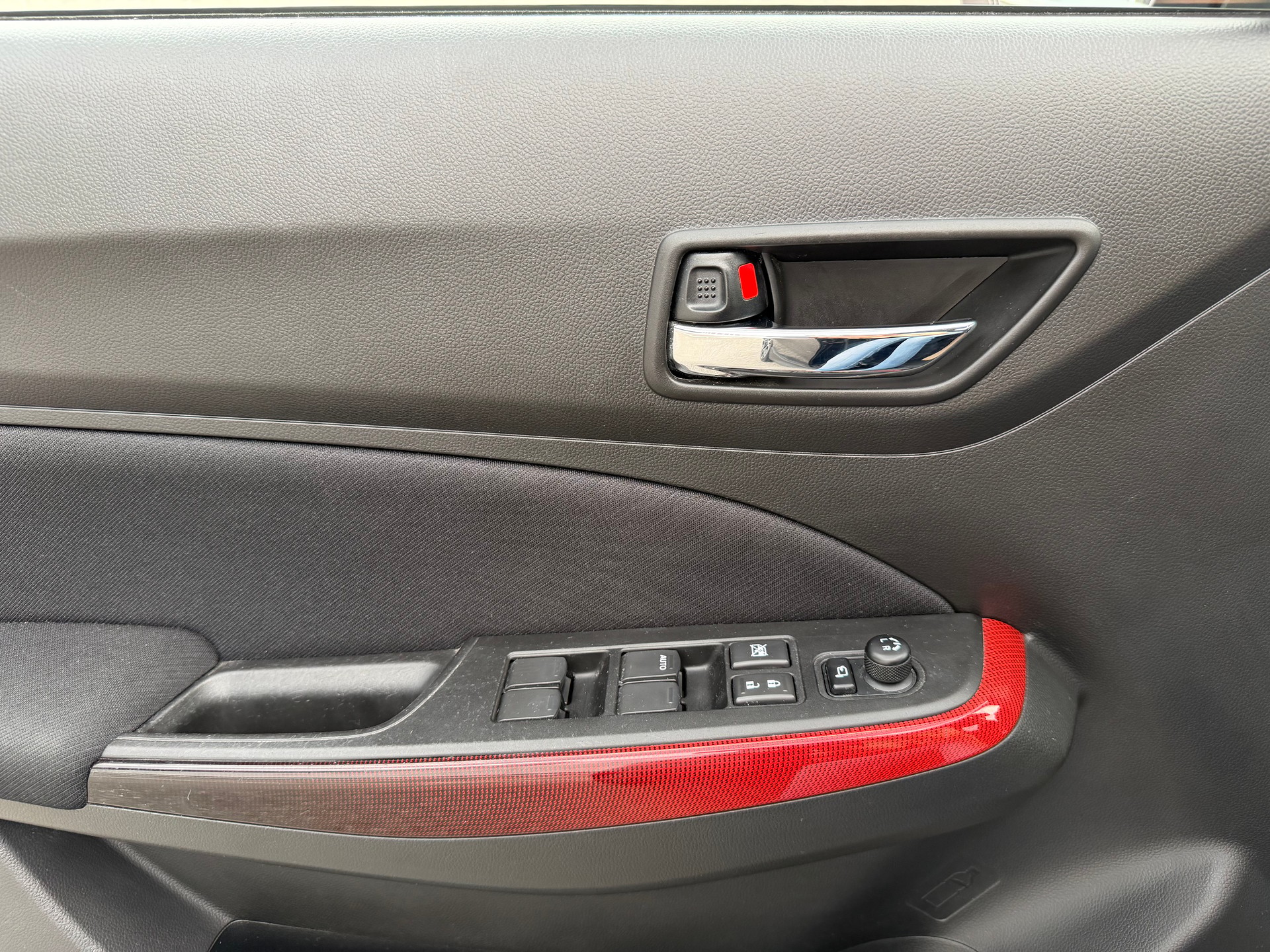 SUZUKI Swift Sport 1.4i 16V Compact Top Hybrid-image-28
