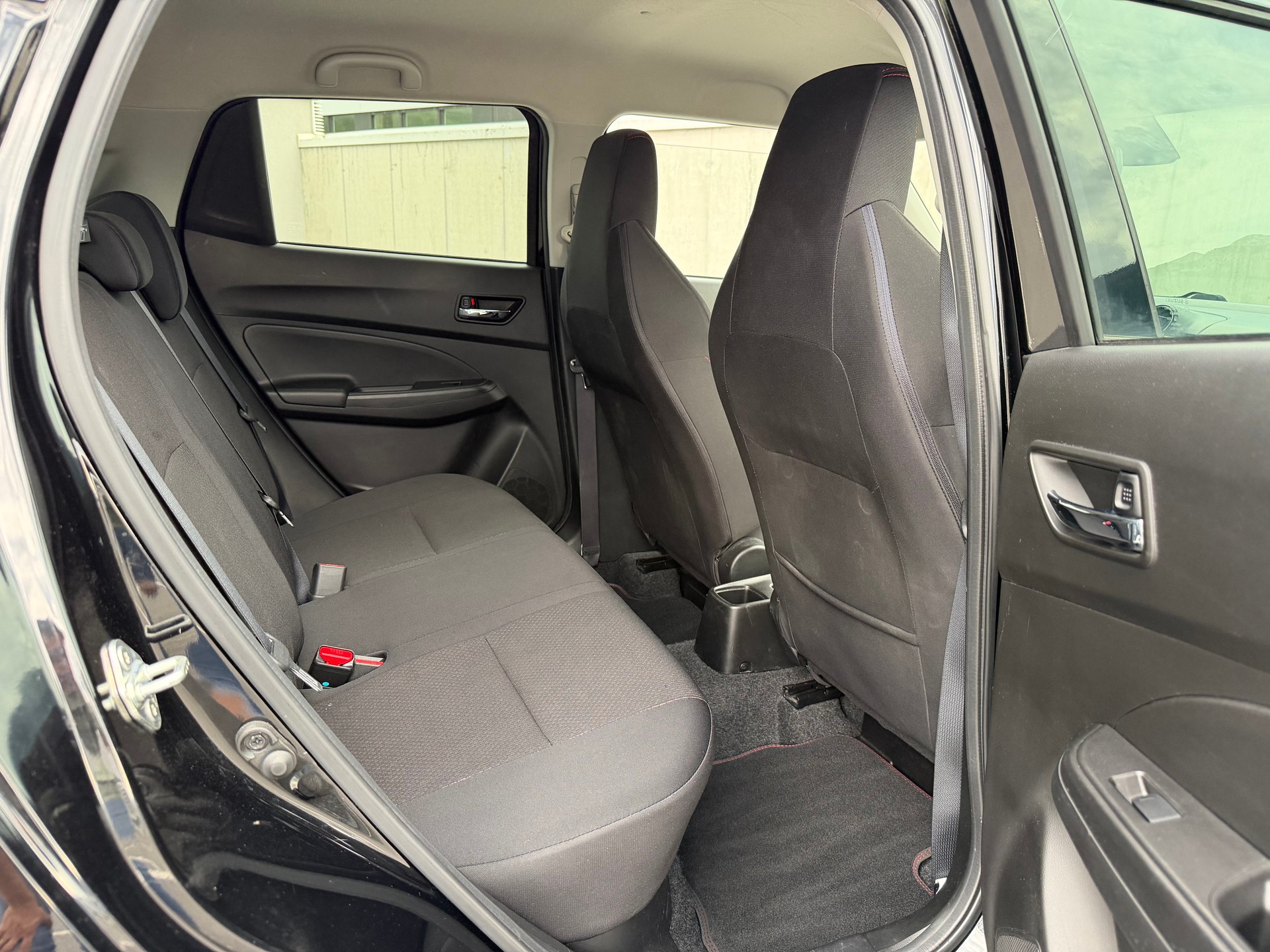 SUZUKI Swift Sport 1.4i 16V Compact Top Hybrid-image-17