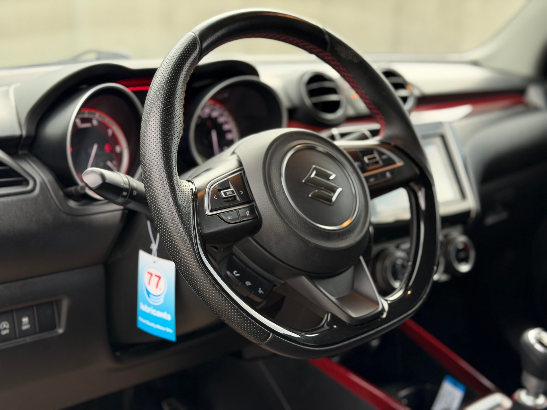SUZUKI Swift Sport 1.4i 16V Compact Top Hybrid-image-30
