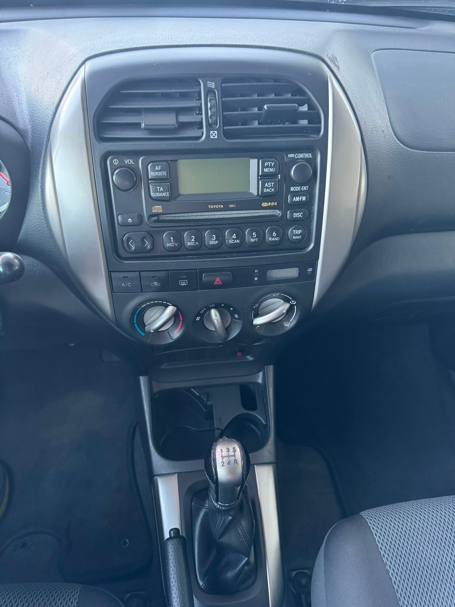 TOYOTA RAV-4 2.0 16V Linea Luna-image-13