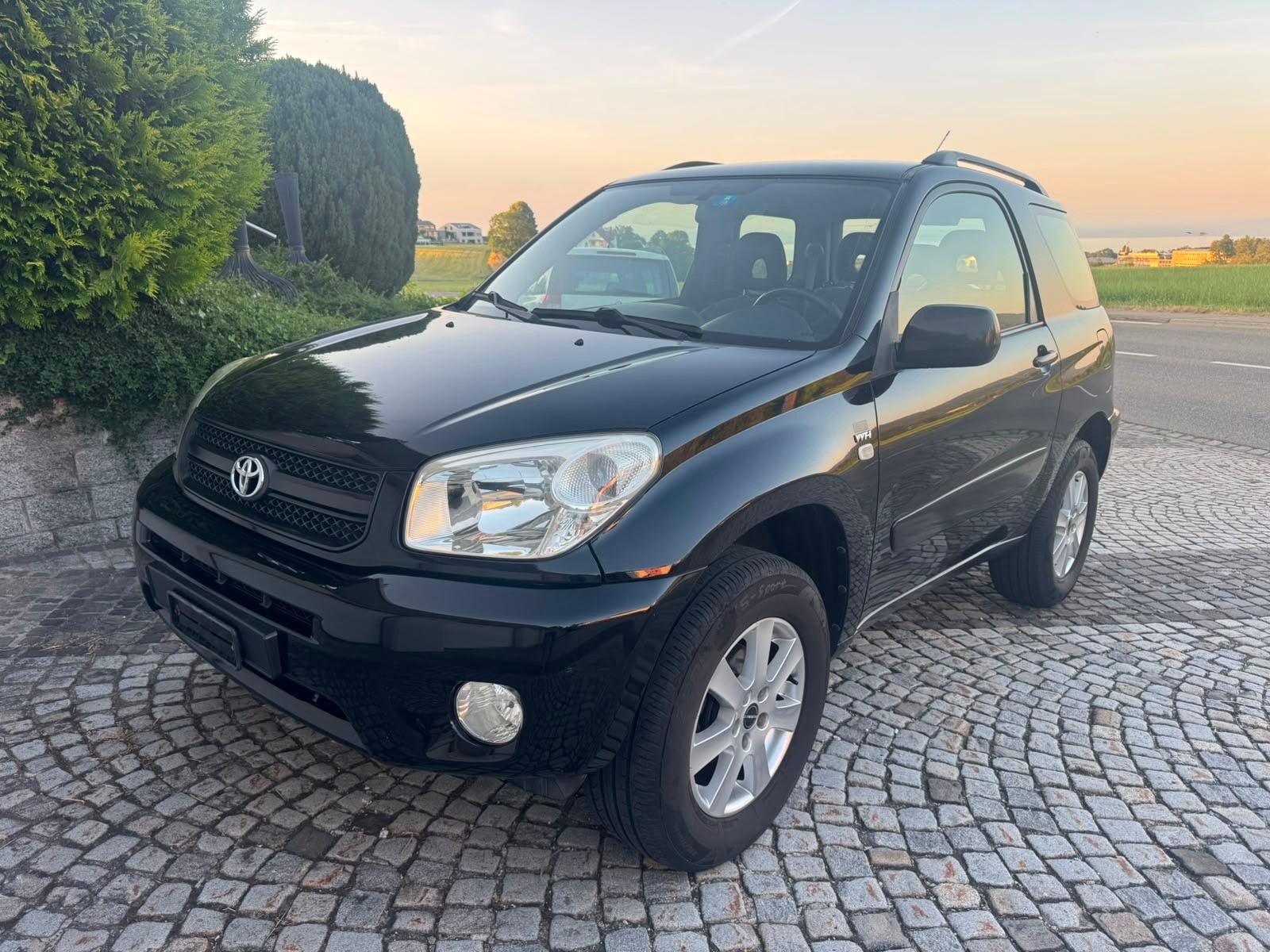 TOYOTA RAV-4 2.0 16V Linea Luna-image-0