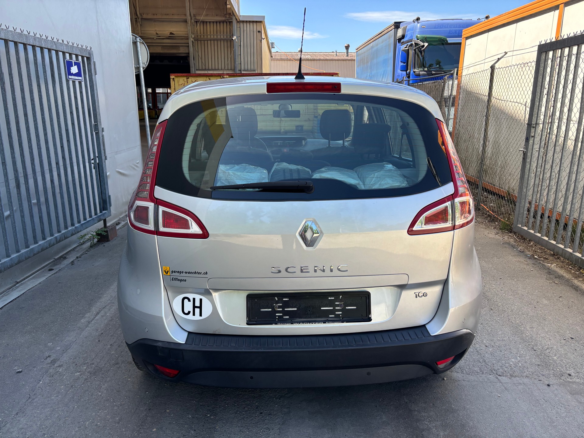RENAULT Scénic 1.4 16V Turbo Privilège-image-5