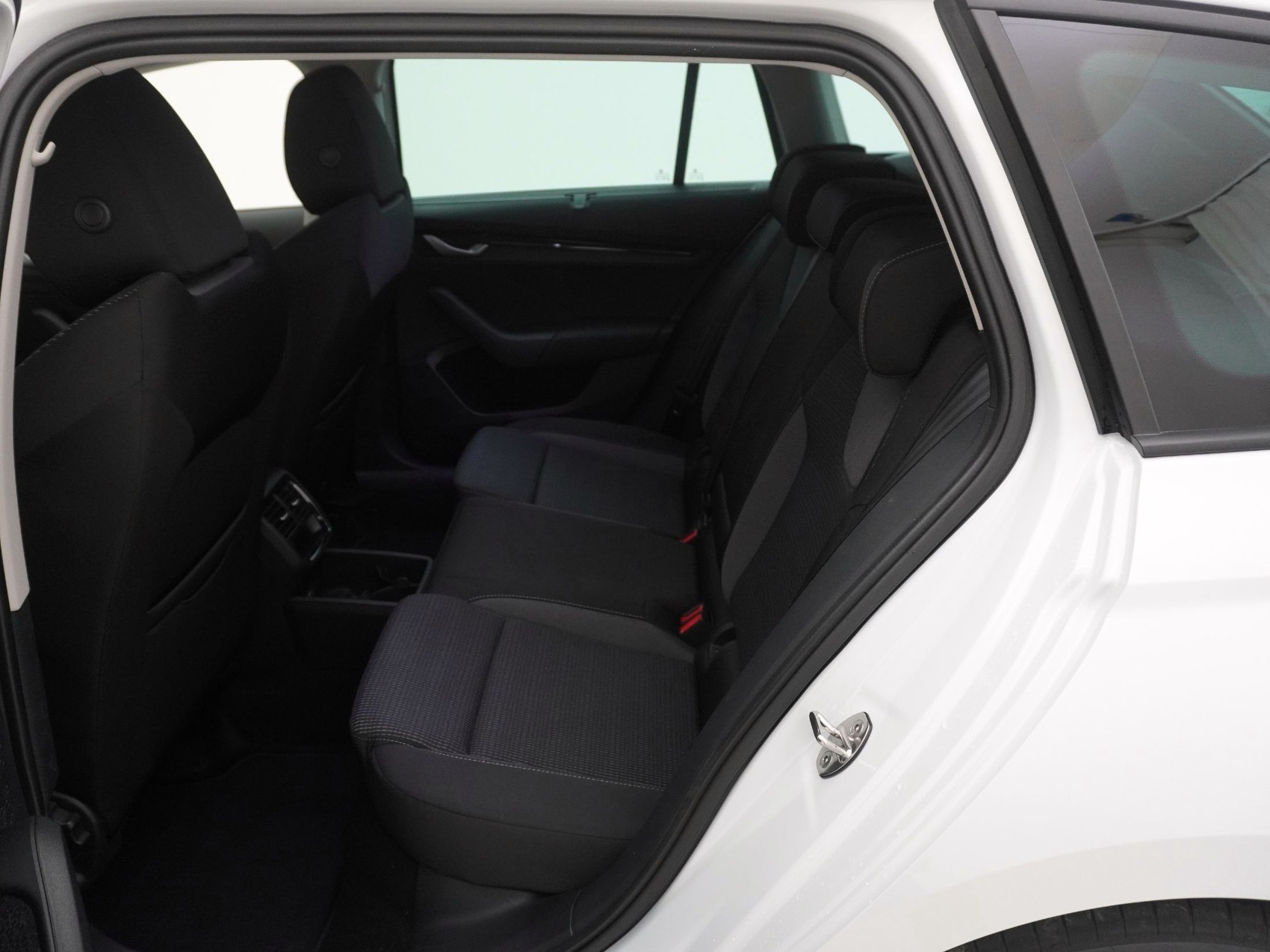 SKODA Octavia 2.0 TDI Selection-Loft DSG-image-14
