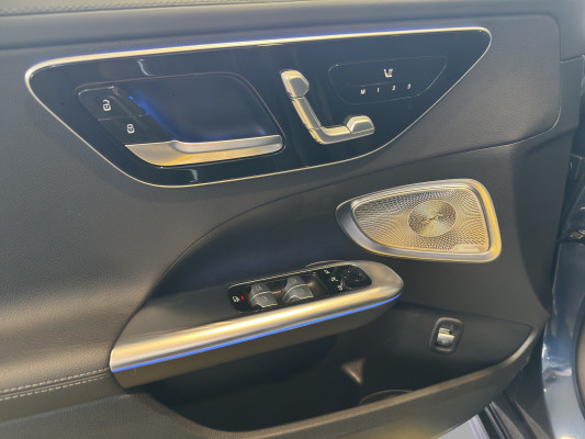 MERCEDES-BENZ C 200 T 4 Matic-image-9