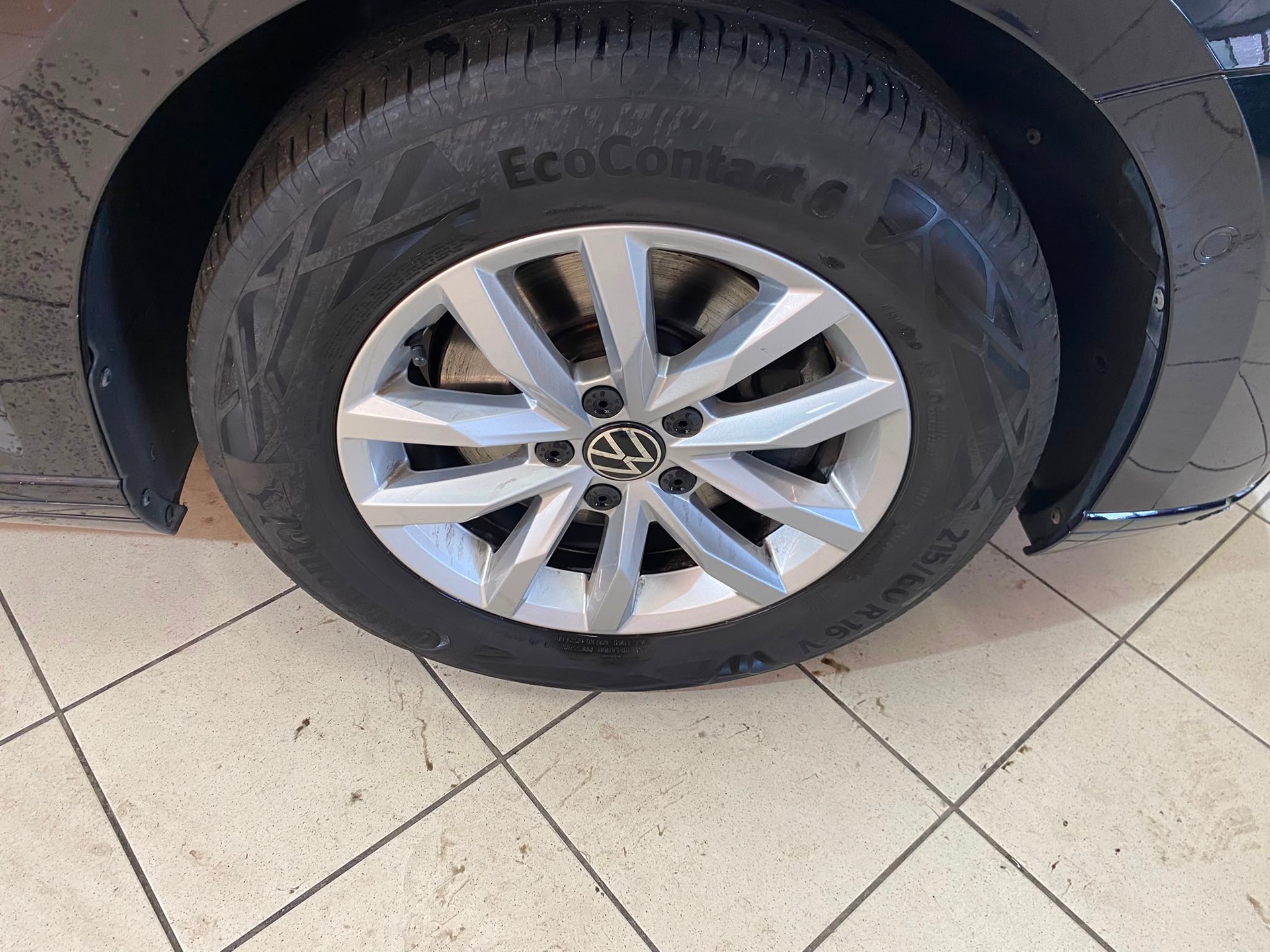 VW Passat 2.0 TDI BMT Business DSG-image-4