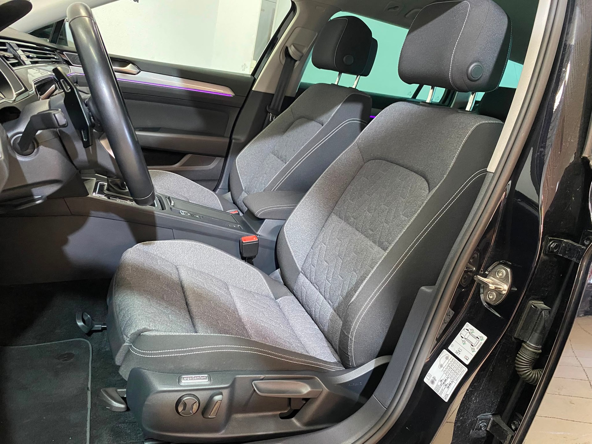 VW Passat 2.0 TDI BMT Business DSG-image-6