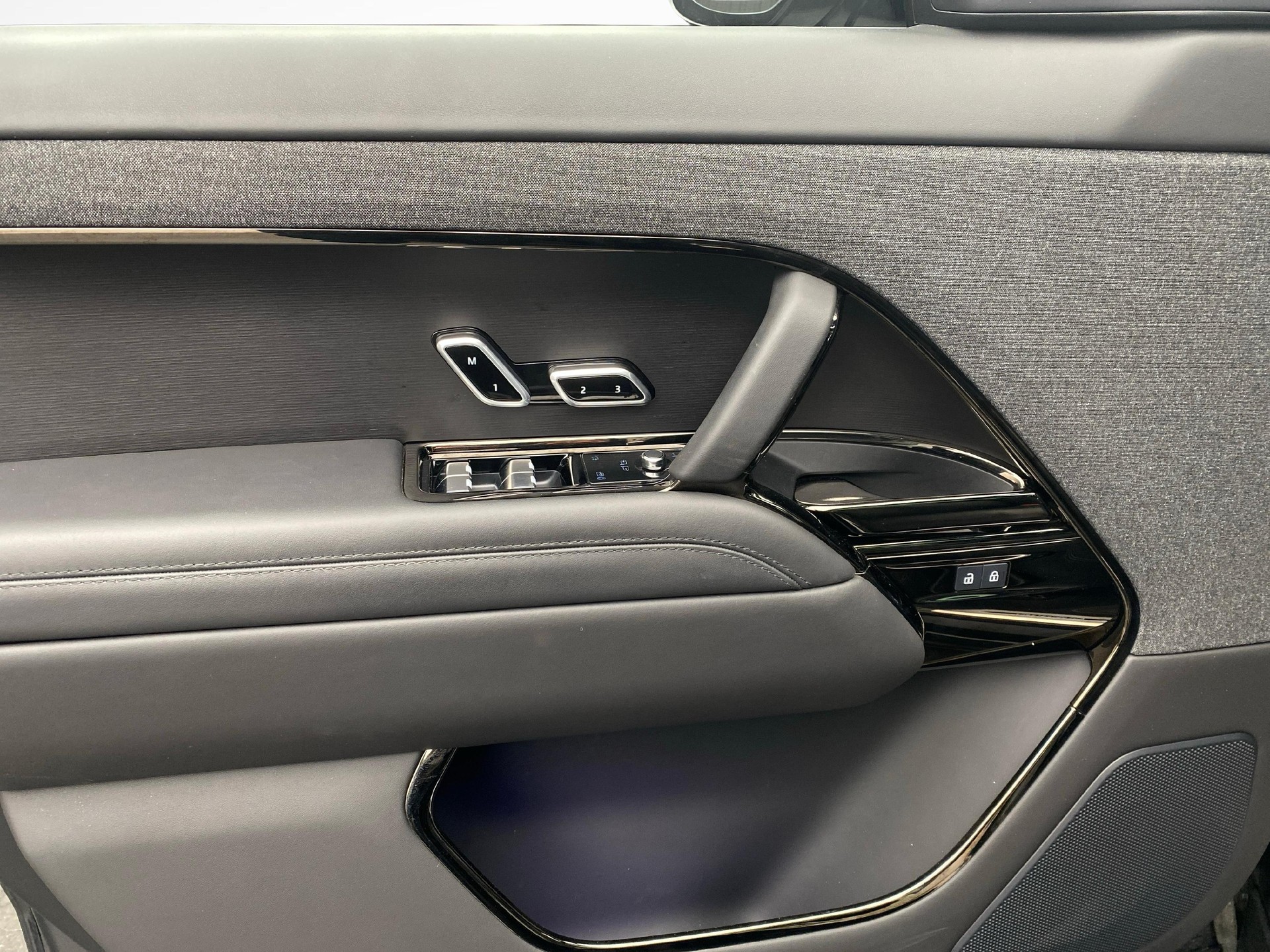 LAND ROVER Range Rover Sport 3.0 I6 350 Autobiography-image-17