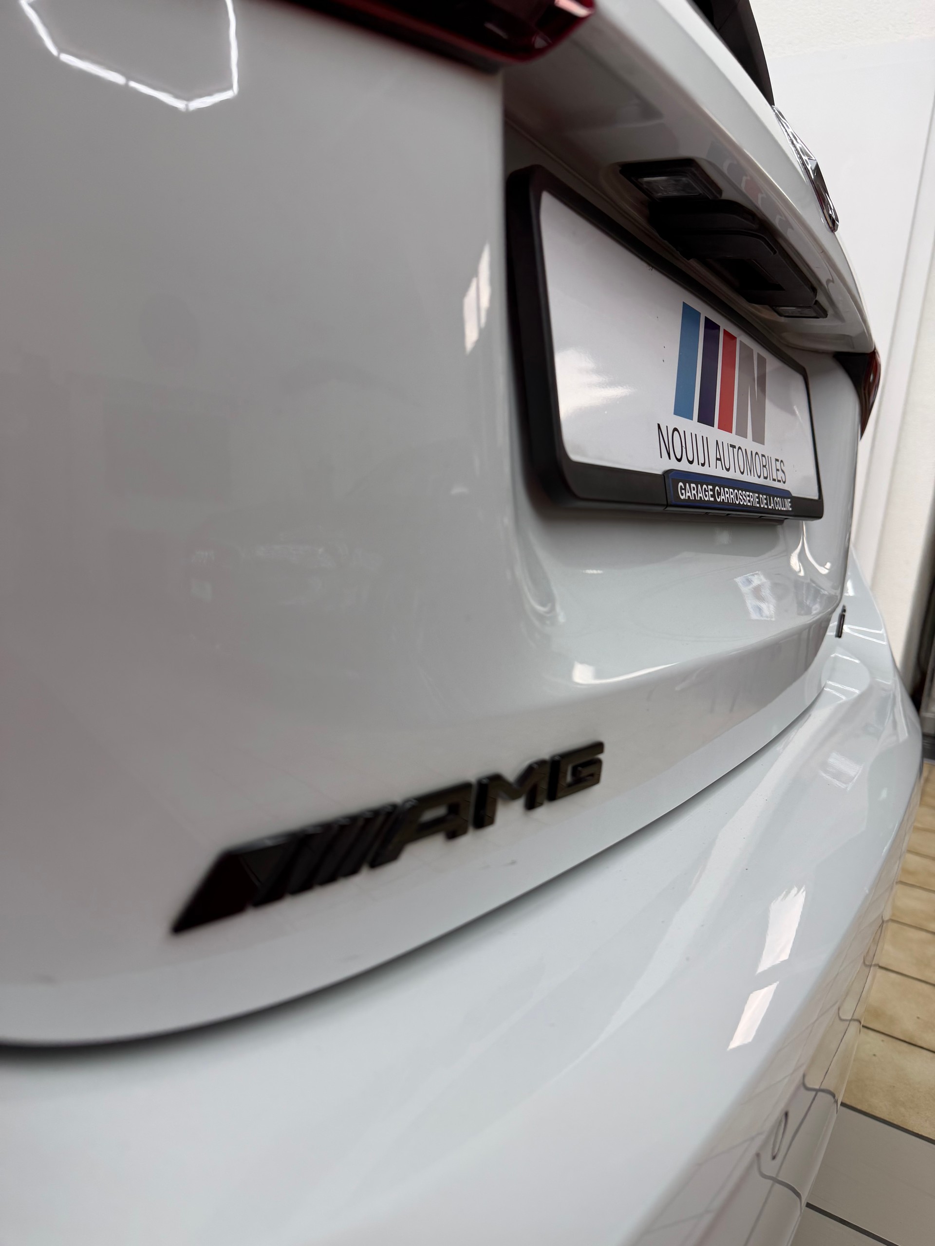 MERCEDES-BENZ A 35 AMG 4Matic Speedshift-image-6