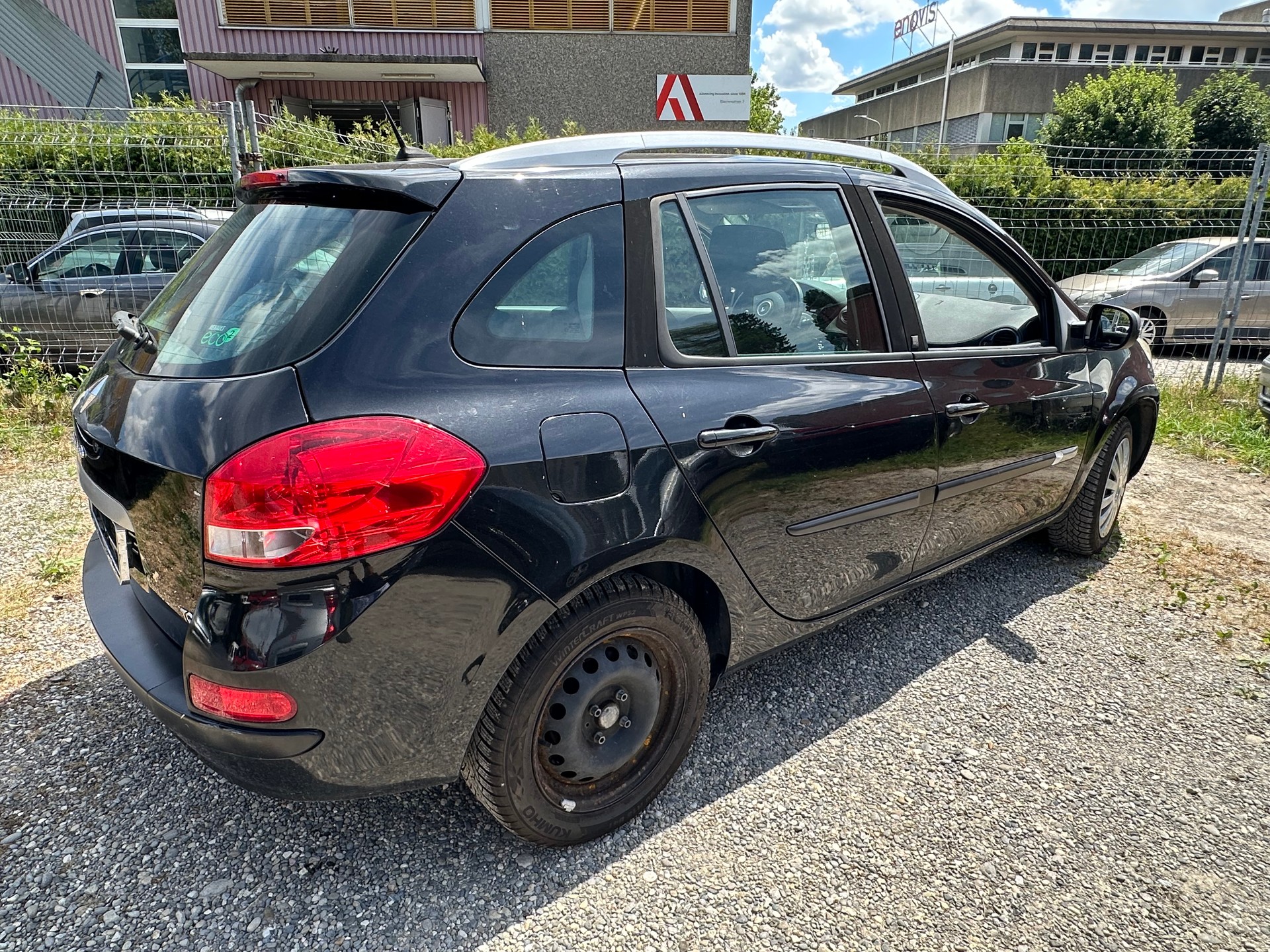 RENAULT Clio Grandtour 1.2 16V Turbo 20th Edition-image-3