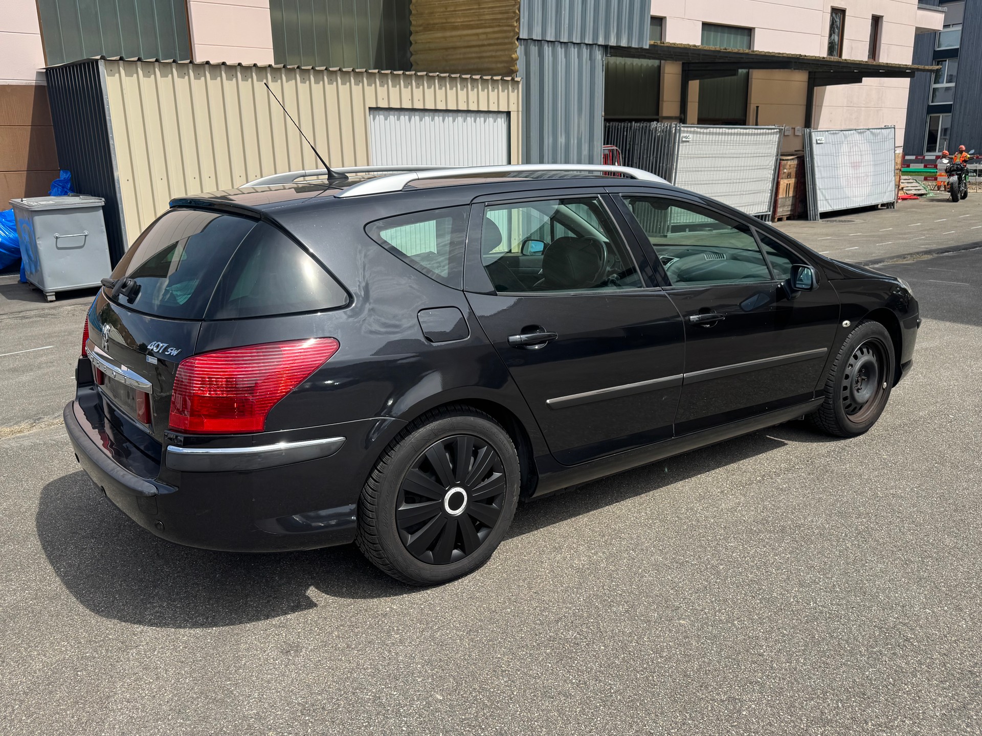 PEUGEOT 407 SW 2.0 HDI Confort Automatic-image-2