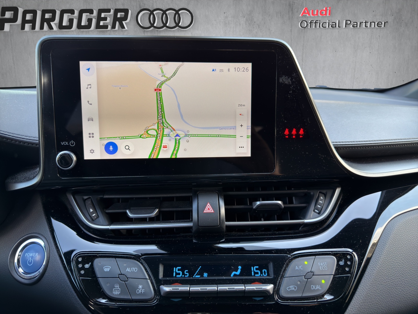 TOYOTA C-HR 1.8 HSD CVT Comfort-image-12