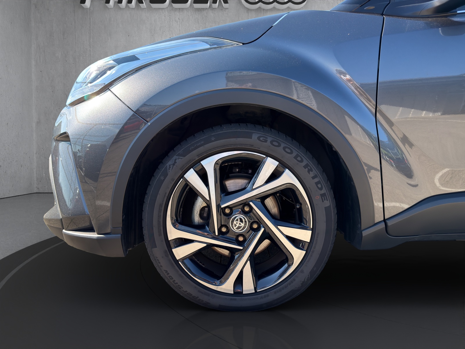 TOYOTA C-HR 1.8 HSD CVT Comfort-image-15