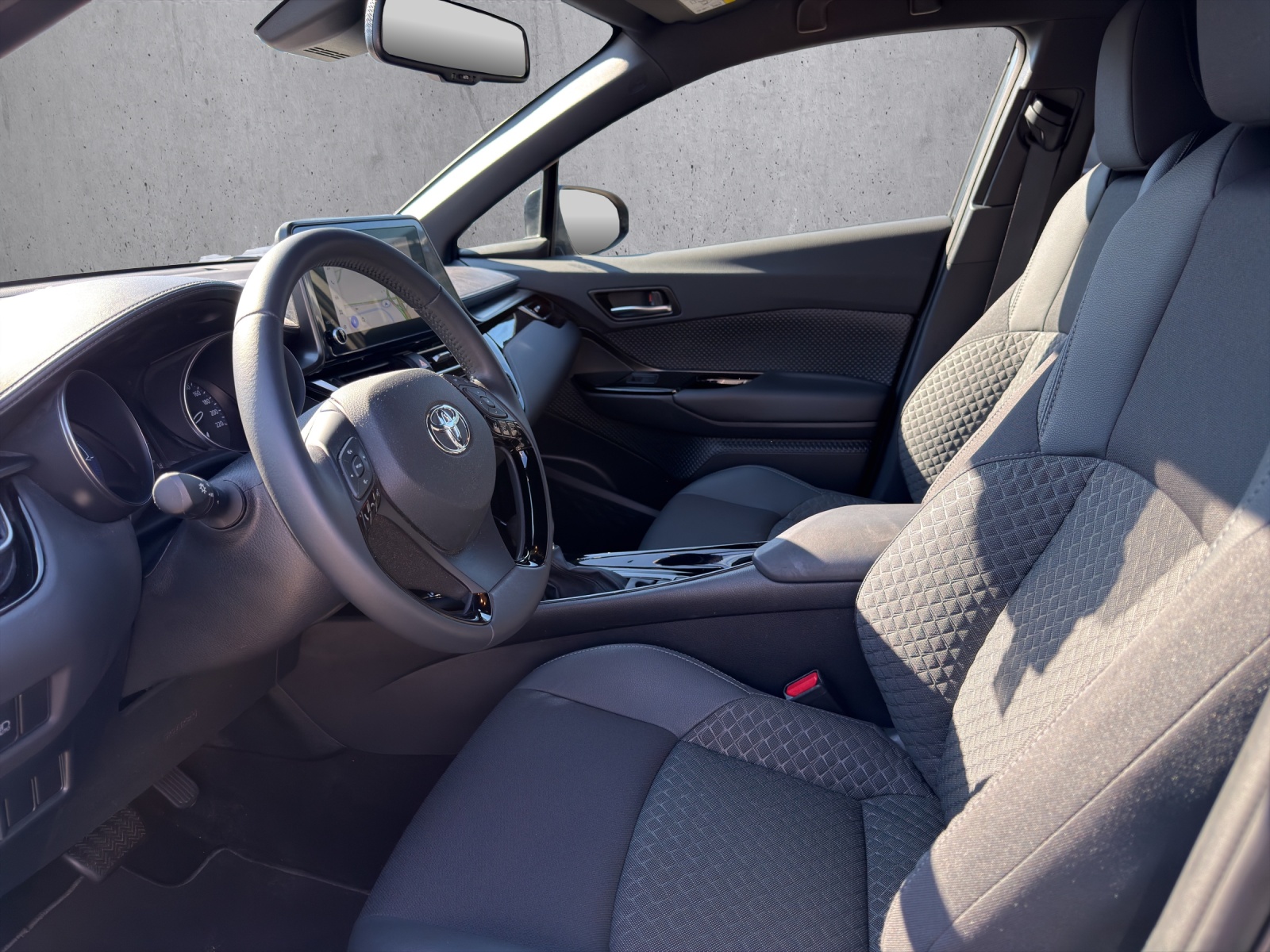 TOYOTA C-HR 1.8 HSD CVT Comfort-image-6