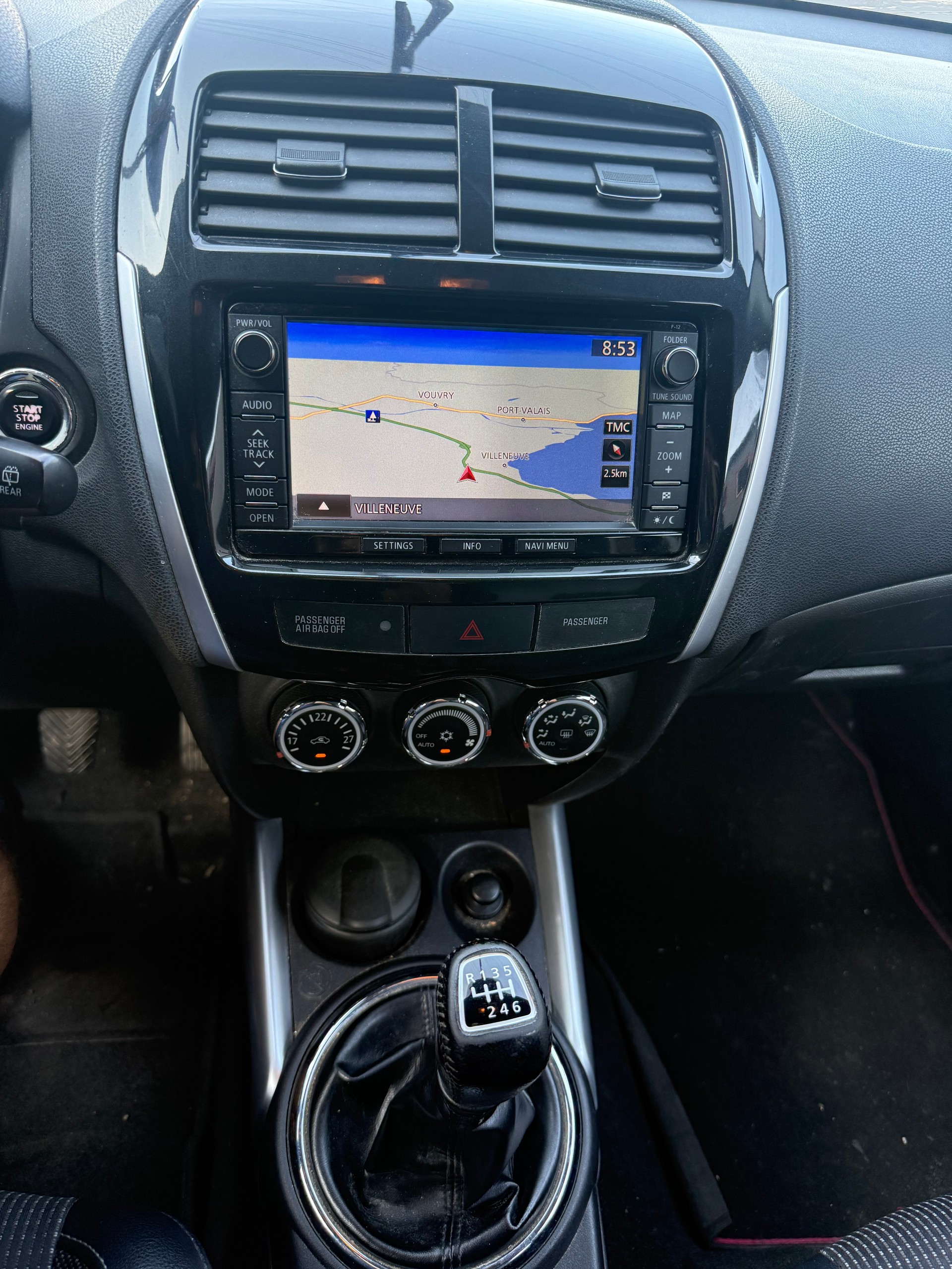 PEUGEOT 4008 1.6 HDi Allure 4WD-image-6