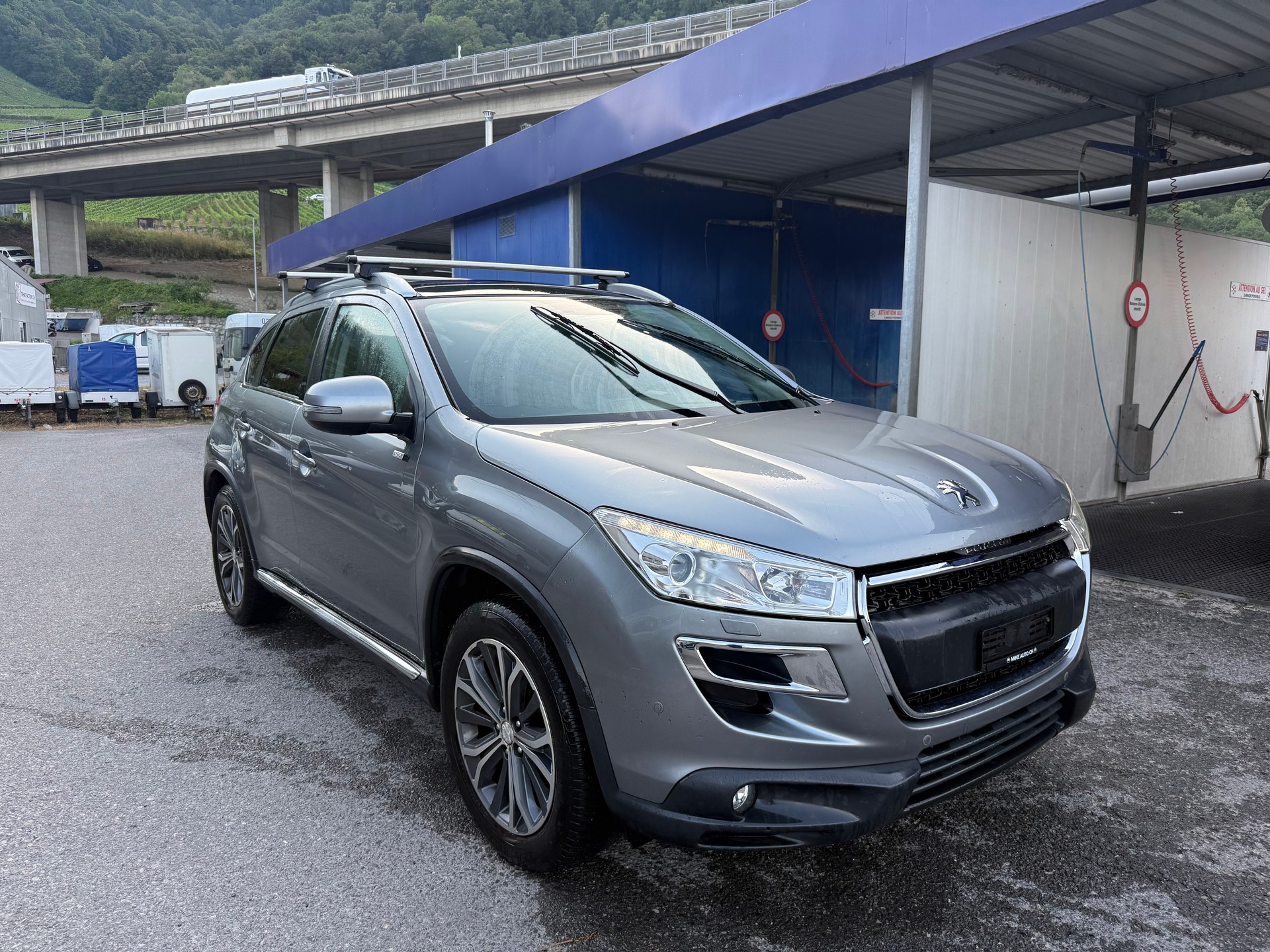 PEUGEOT 4008 1.6 HDi Allure 4WD-image-1