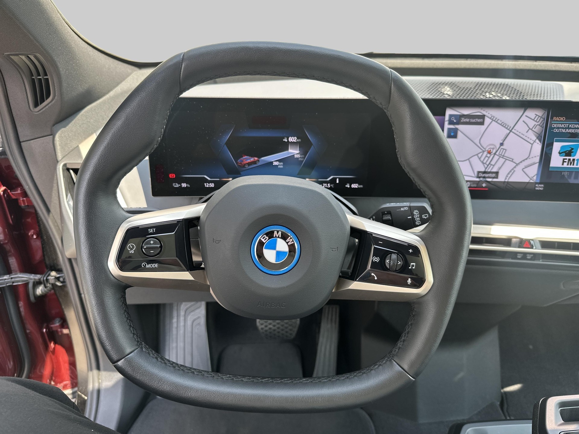 BMW iX M60-image-5