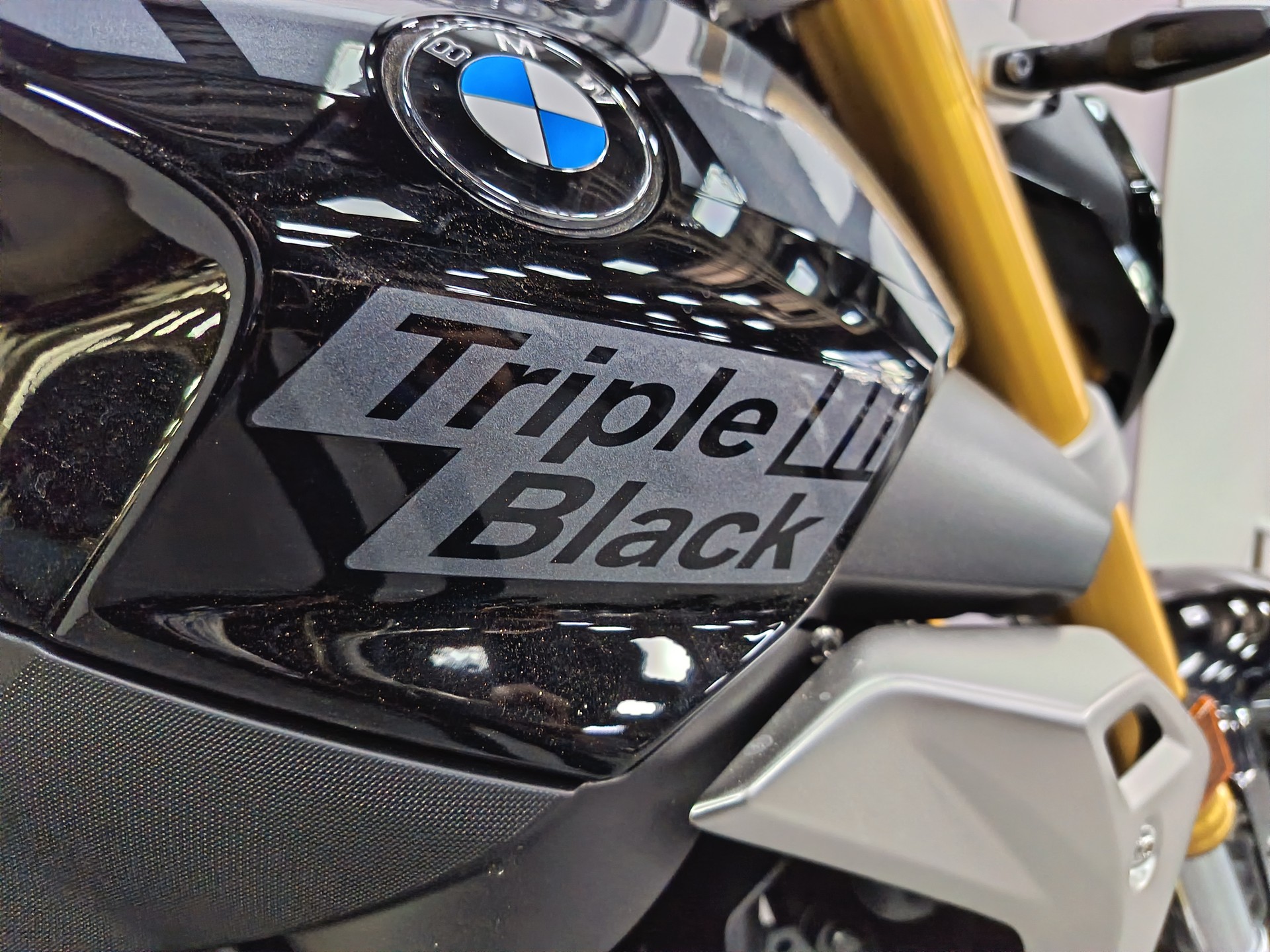 BMW R 1250 R Triple Black GARANTIE CONSTRUCTEUR 10/2027-image-13