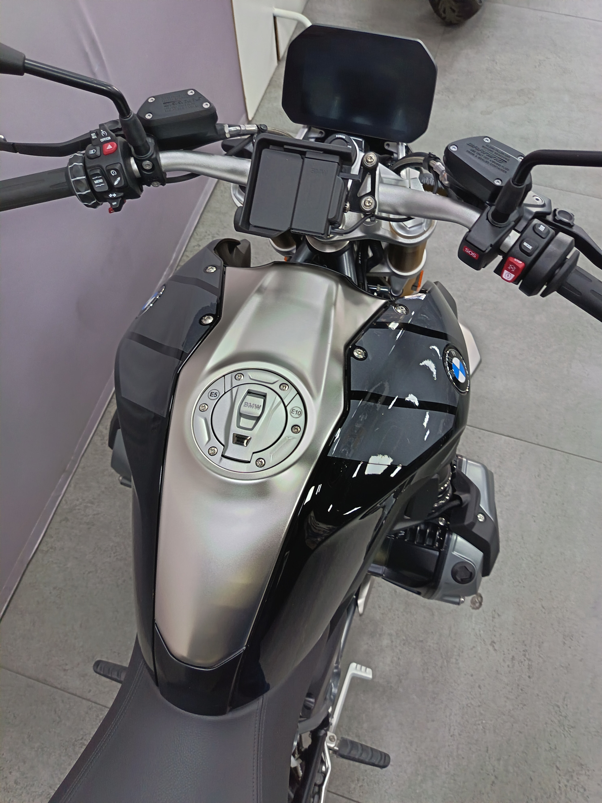 BMW R 1250 R Triple Black GARANTIE CONSTRUCTEUR 10/2027-image-4