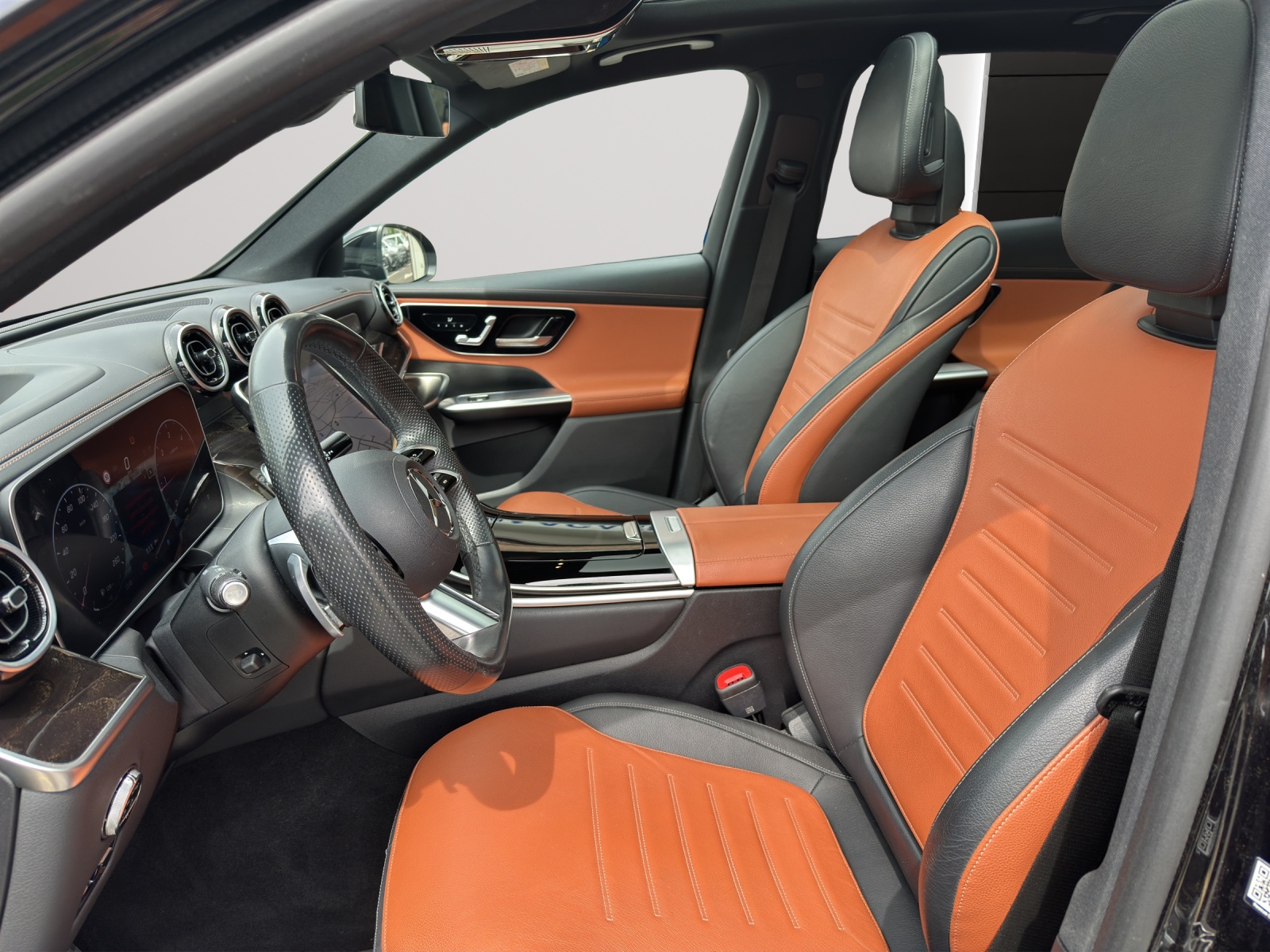 MERCEDES-BENZ GLC 300 d 4M AMG Line-image-7