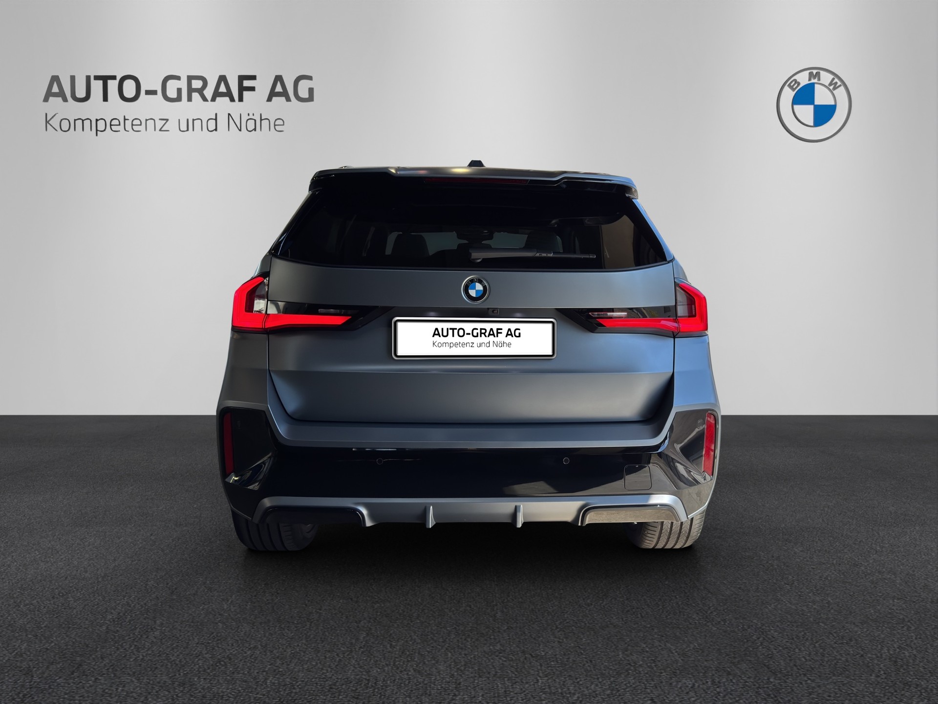 BMW X1 23i xDrive M Sport-showroom-element-3