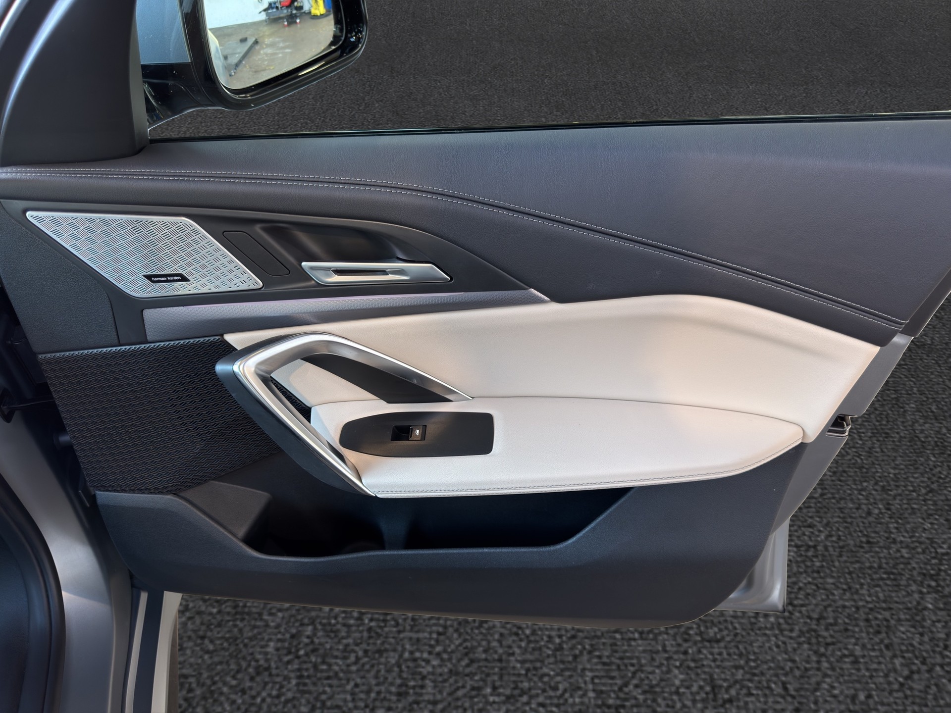 BMW X1 23i xDrive M Sport-image-17