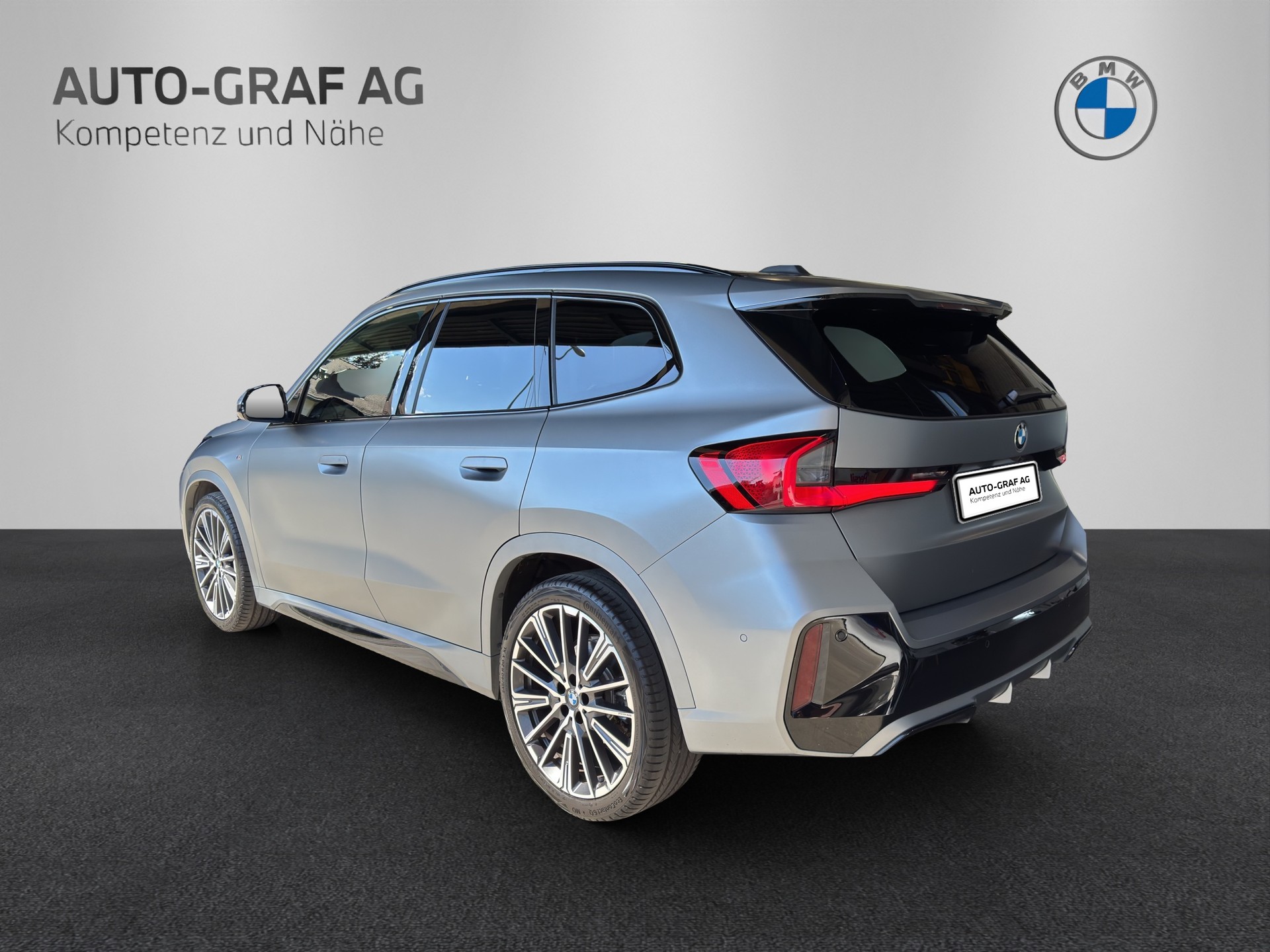 BMW X1 23i xDrive M Sport-showroom-element-2