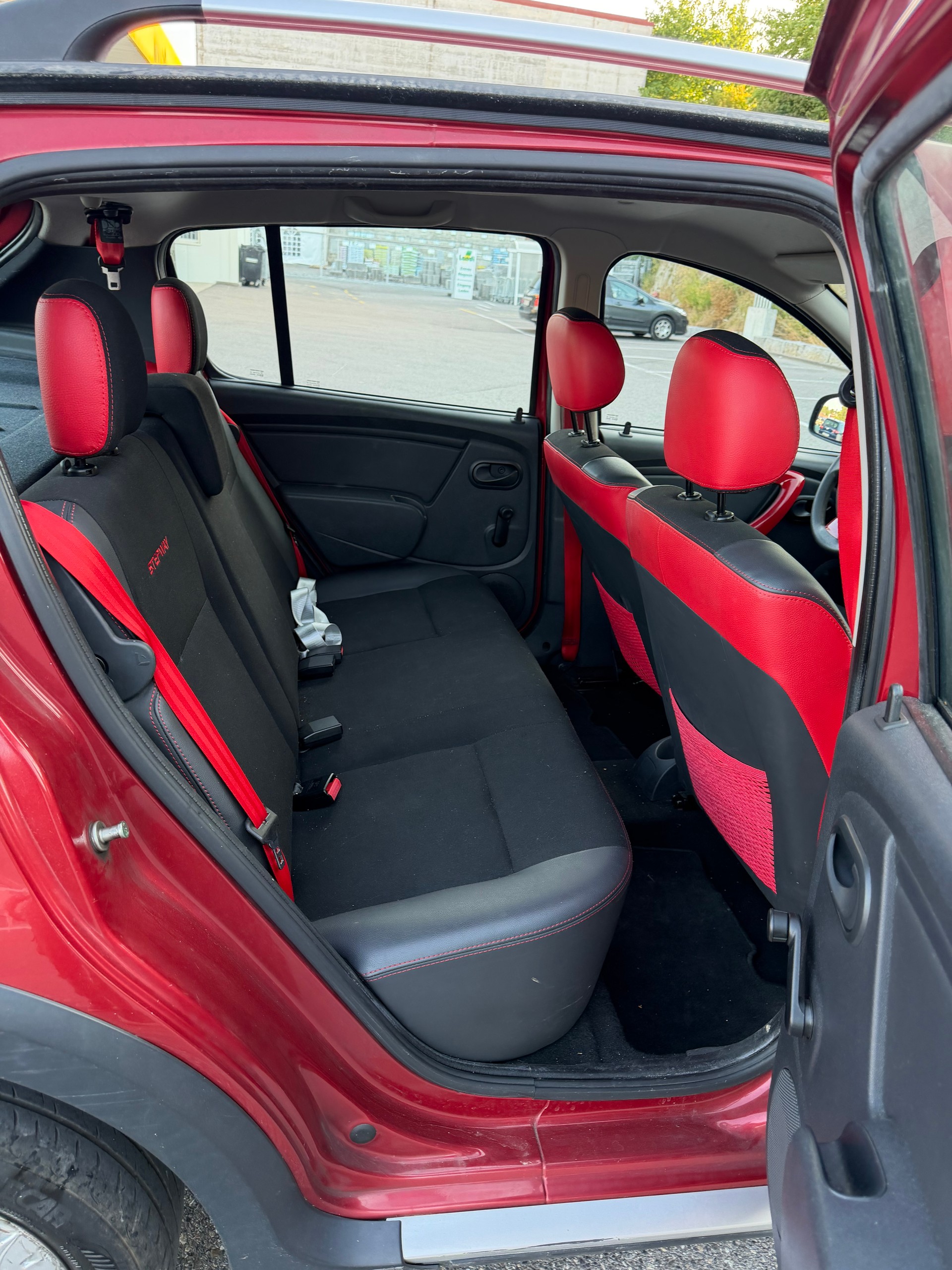 DACIA Sandero 1.6 Stepway-image-6