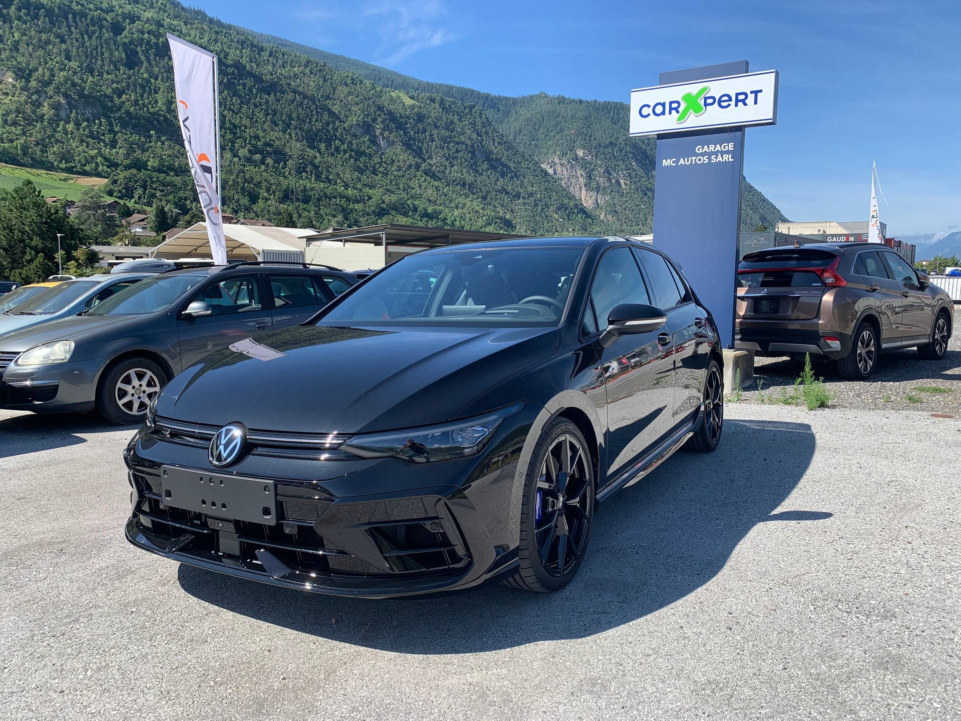 VW Golf 2.0 TSI R DSG 4 Motion-image-1