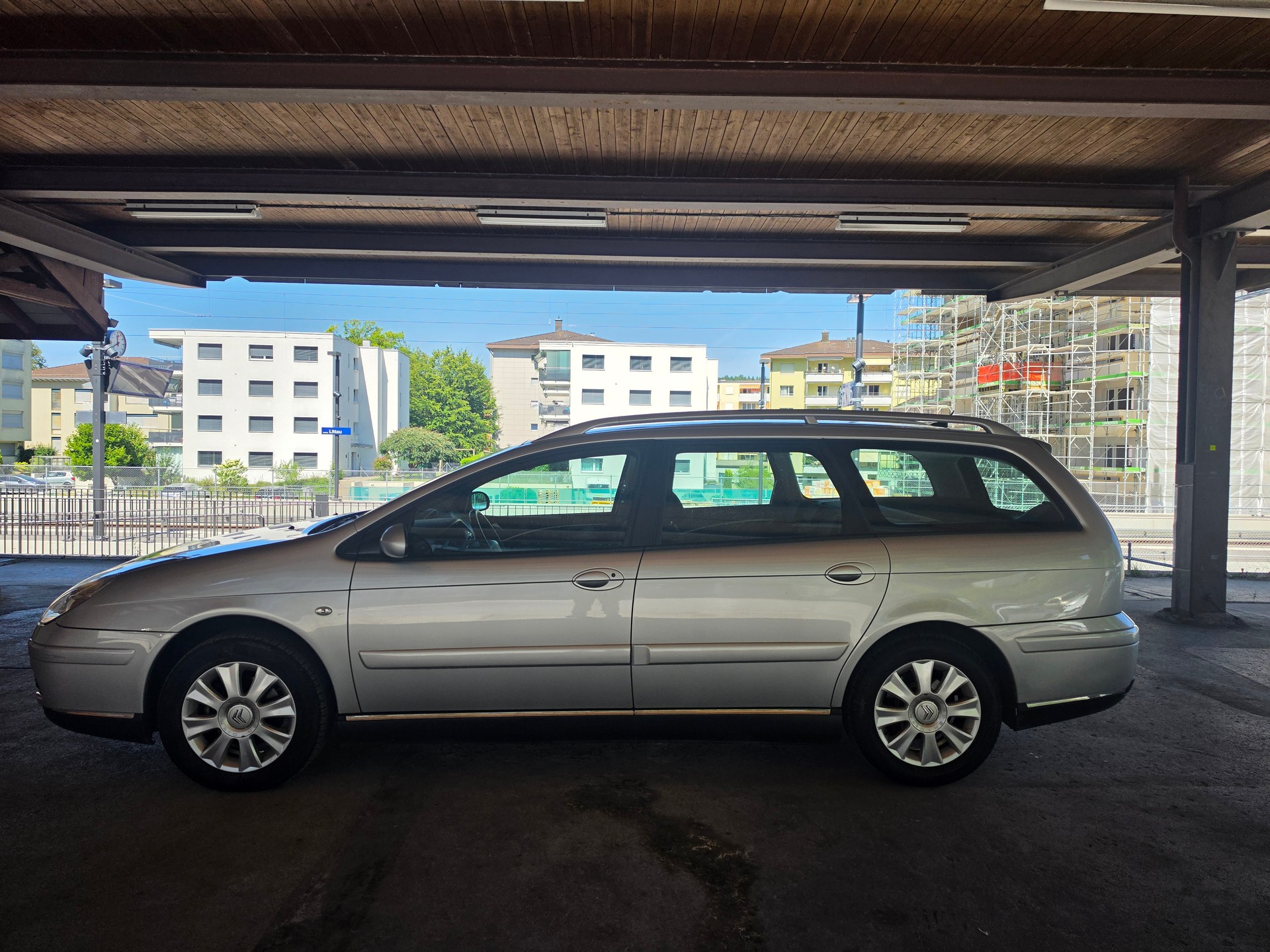 CITROEN C5 Break 2.0i Exclusive Automatic-image-6